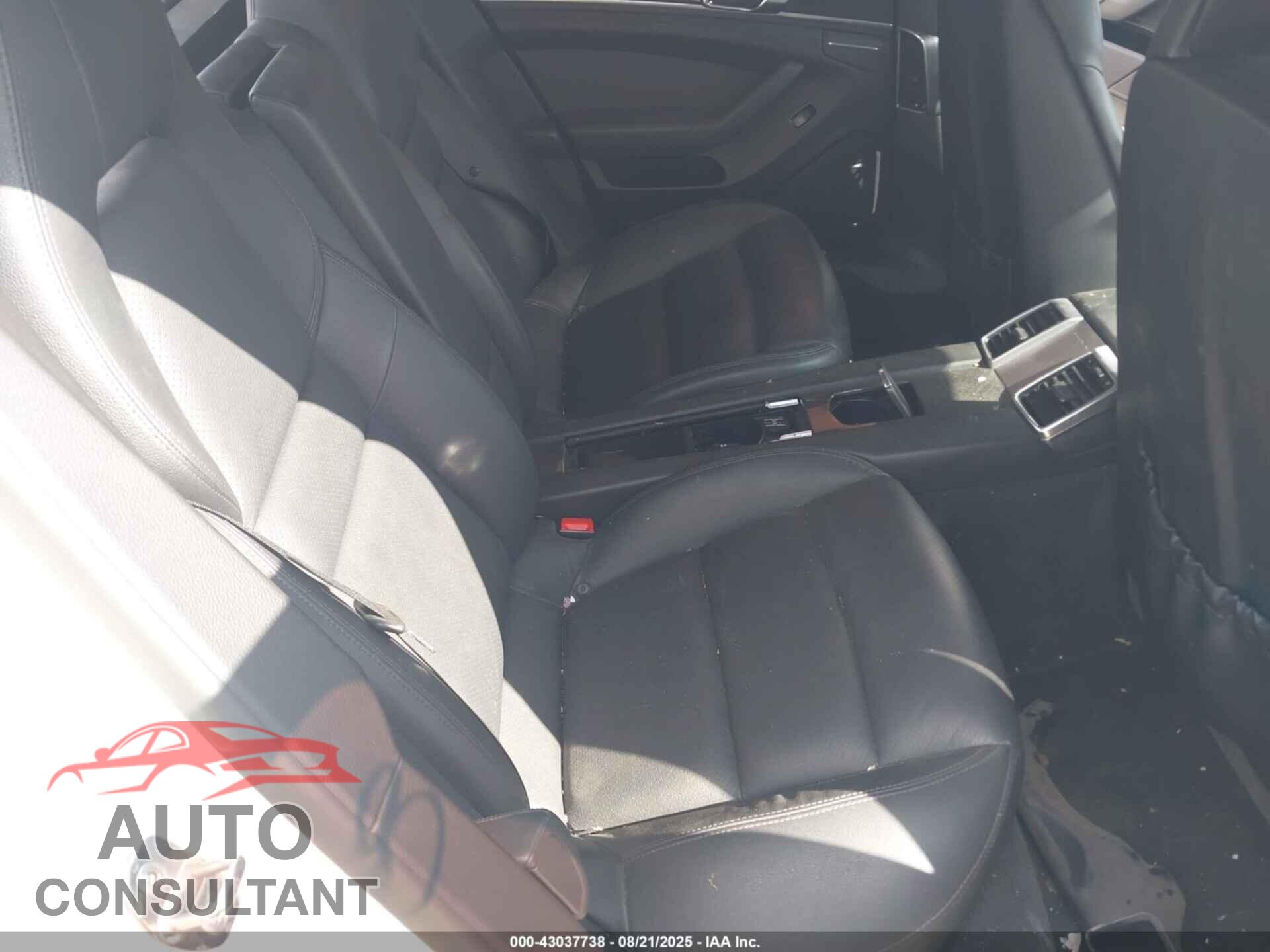 PORSCHE PANAMERA 2011 - WP0AA2A72BL011785