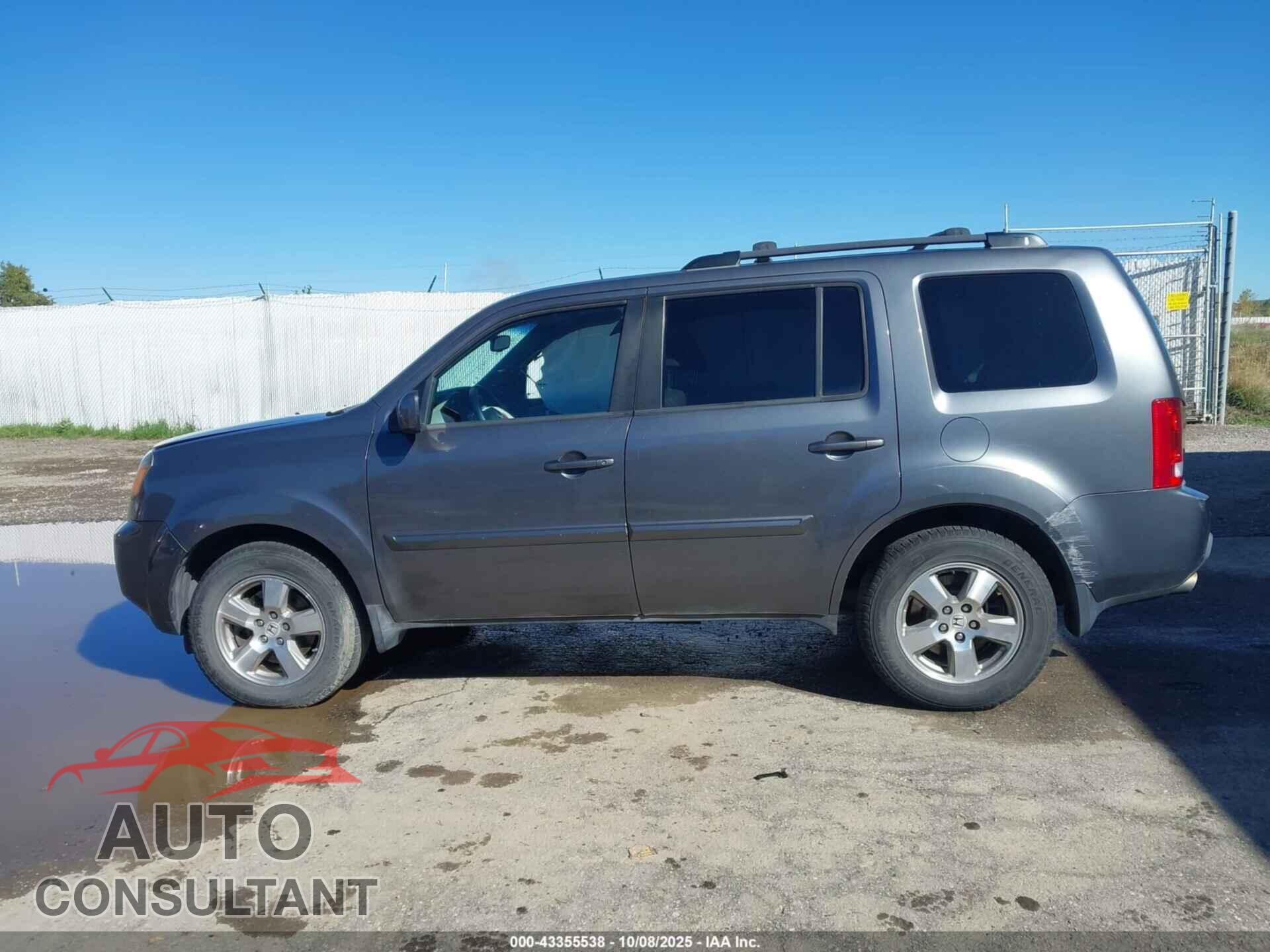 HONDA PILOT 2011 - 5FNYF4H70BB086151
