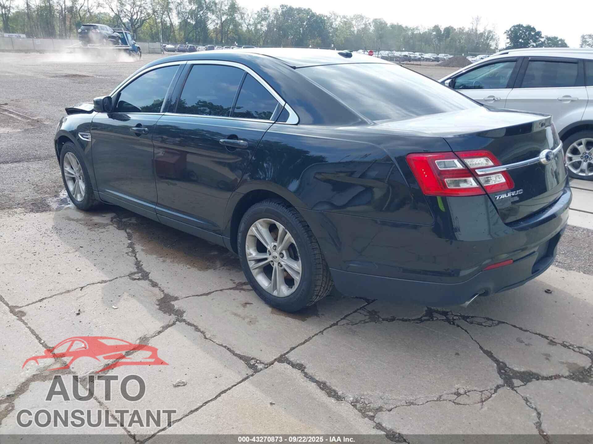 FORD TAURUS 2015 - 1FAHP2E86FG176632