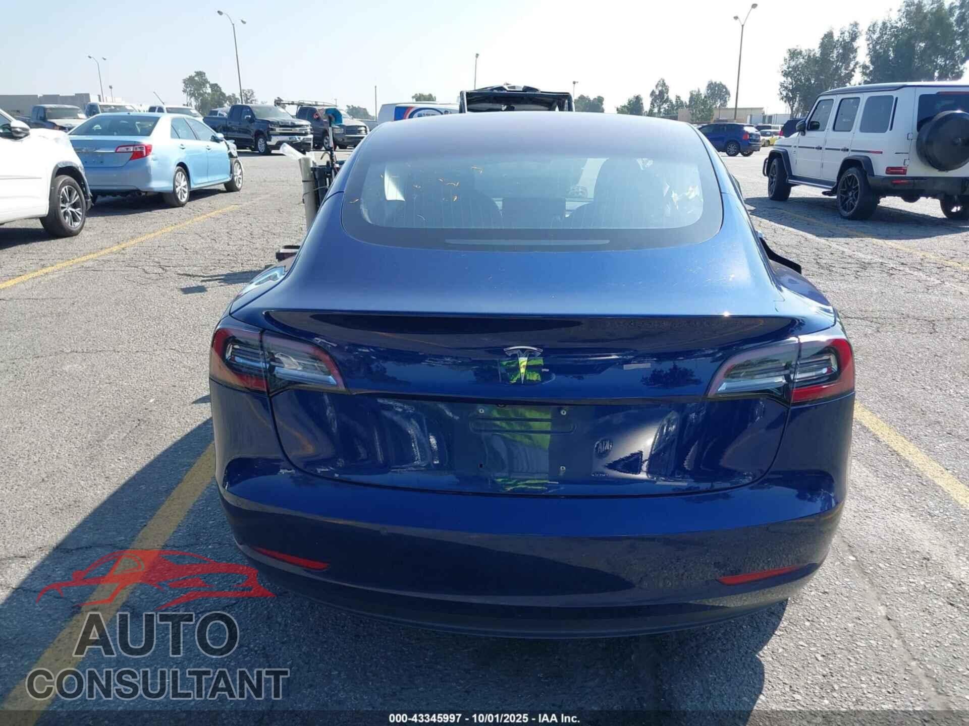 TESLA MODEL 3 2018 - 5YJ3E1EA3JF037519