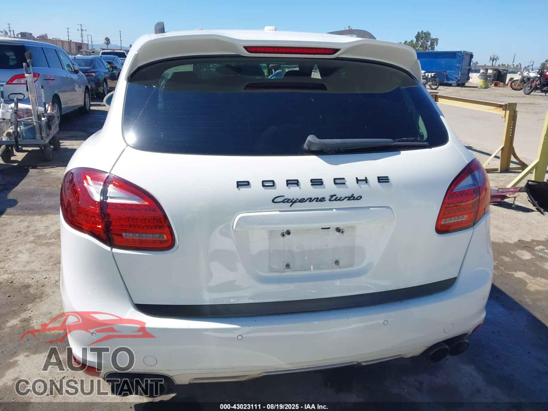 PORSCHE CAYENNE 2011 - WP1AC2A21BLA85213