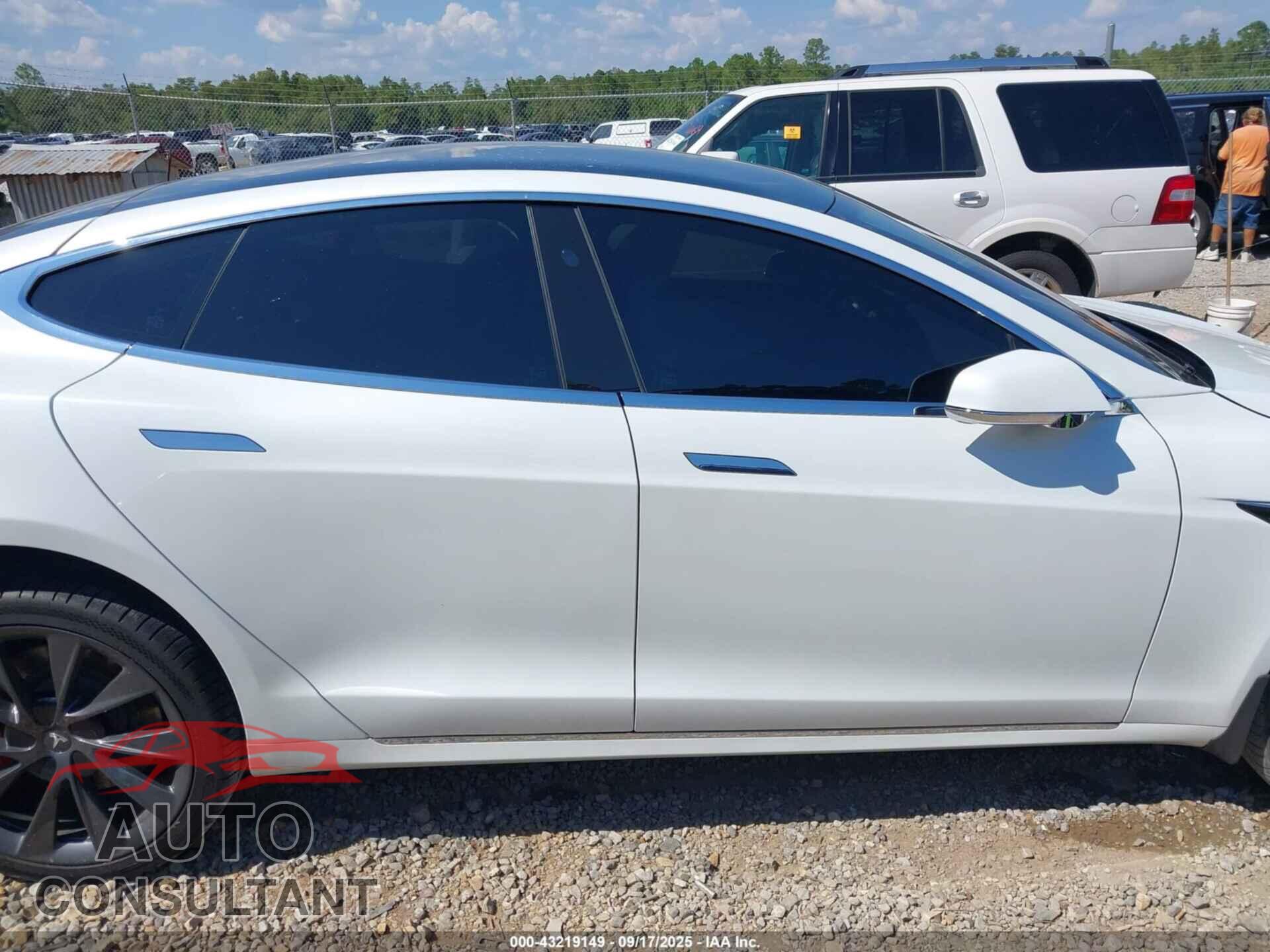 TESLA MODEL S 2020 - 5YJSA1E41LF364165