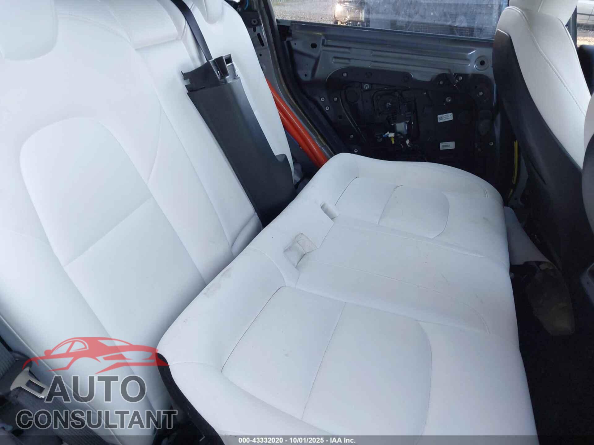 TESLA MODEL 3 2023 - 5YJ3E1EA5PF552224