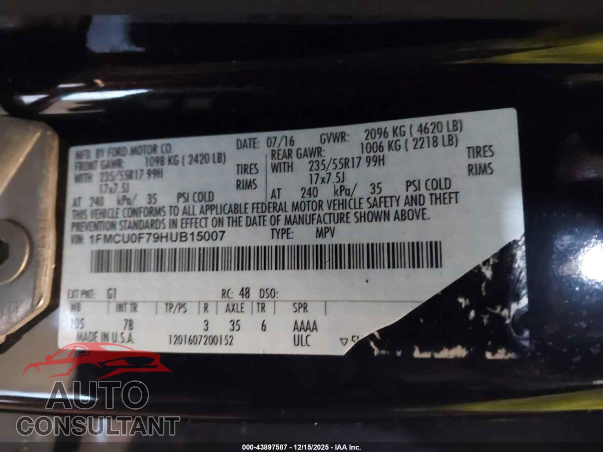 FORD ESCAPE 2017 - 1FMCU0F79HUB15007