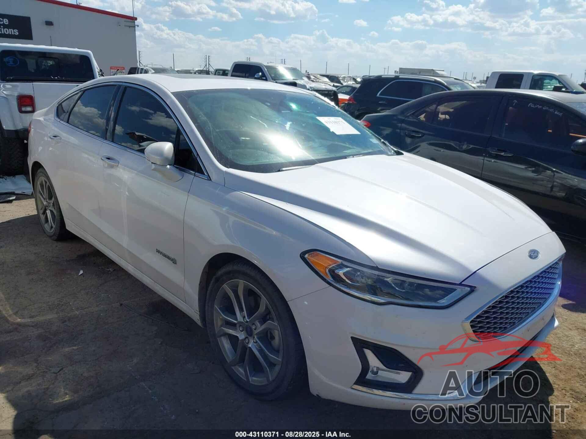 FORD FUSION HYBRID 2019 - 3FA6P0RU2KR240199