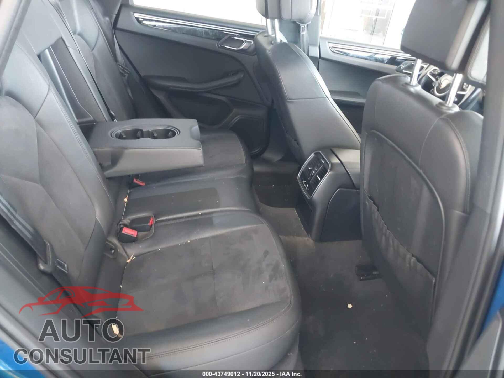PORSCHE MACAN 2015 - WP1AB2A5XFLB64897