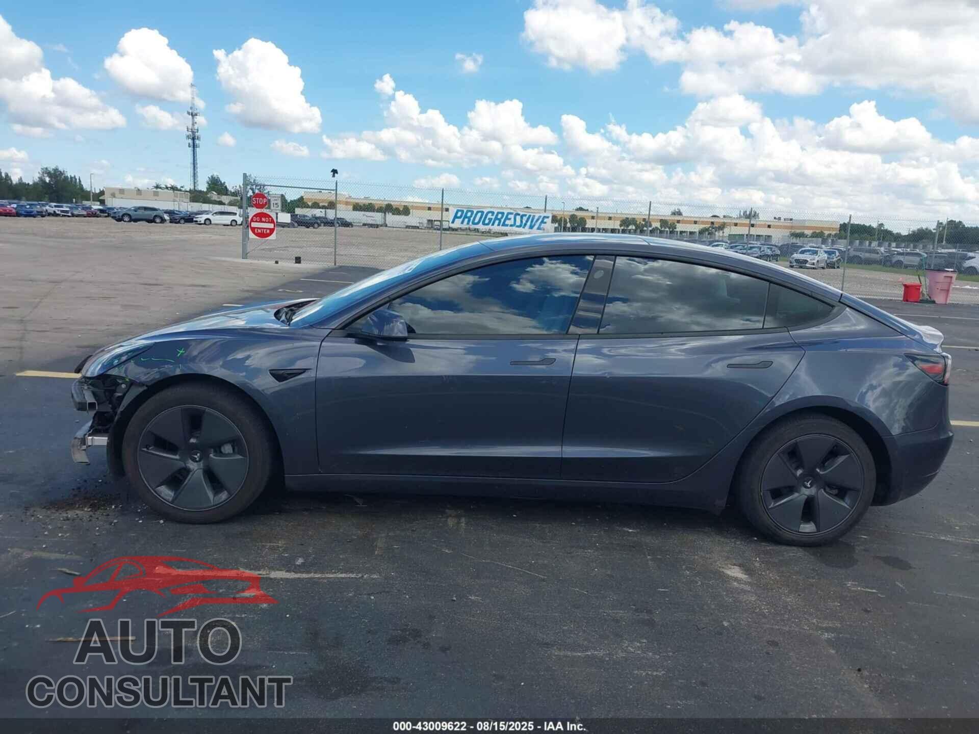 TESLA MODEL 3 2022 - 5YJ3E1EA0NF330316