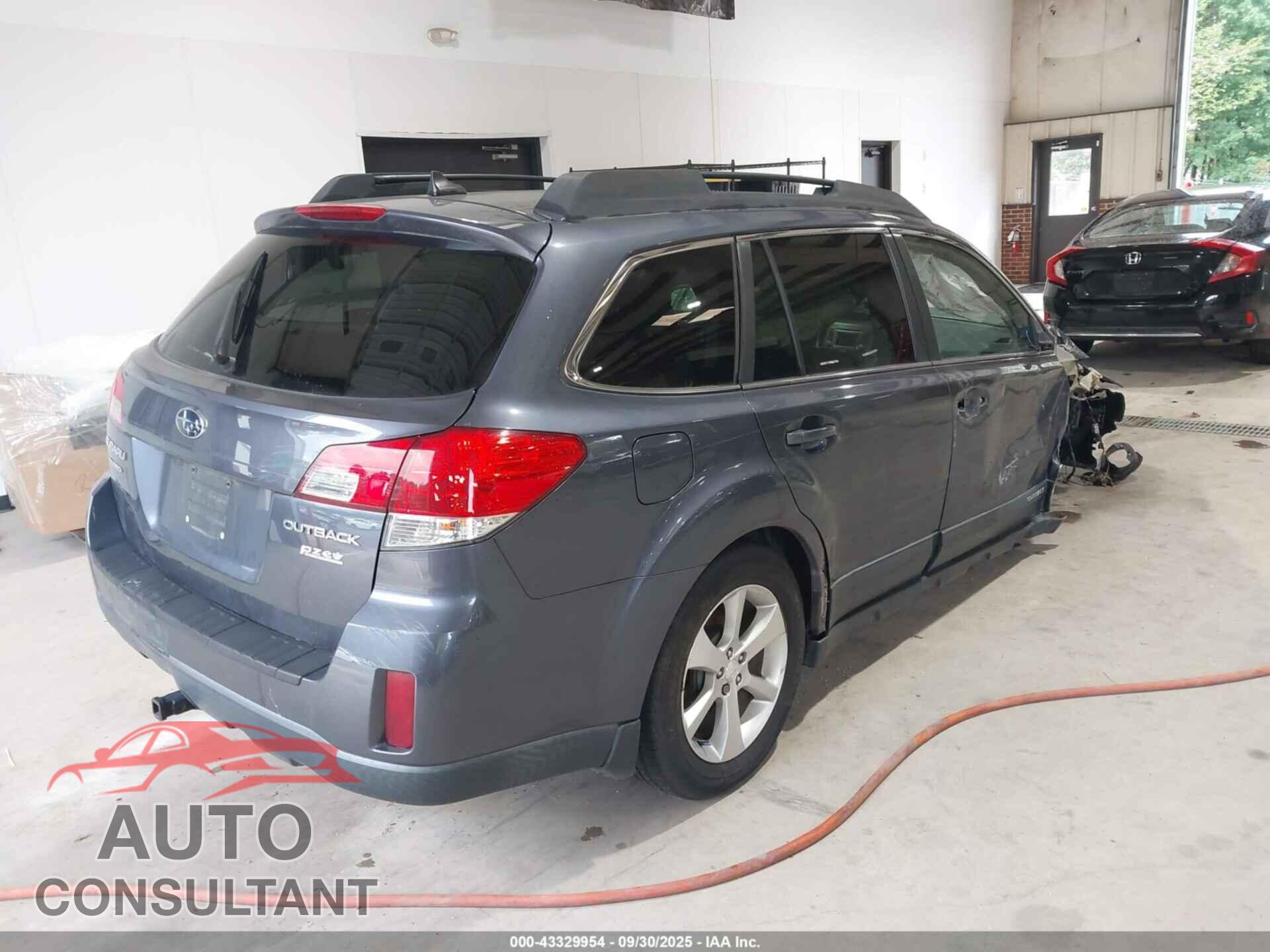 SUBARU OUTBACK 2014 - 4S4BRBLC4E3328670
