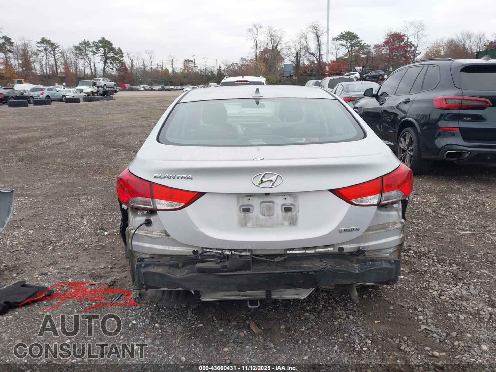 HYUNDAI ELANTRA 2013 - KMHDH4AE7DU722006