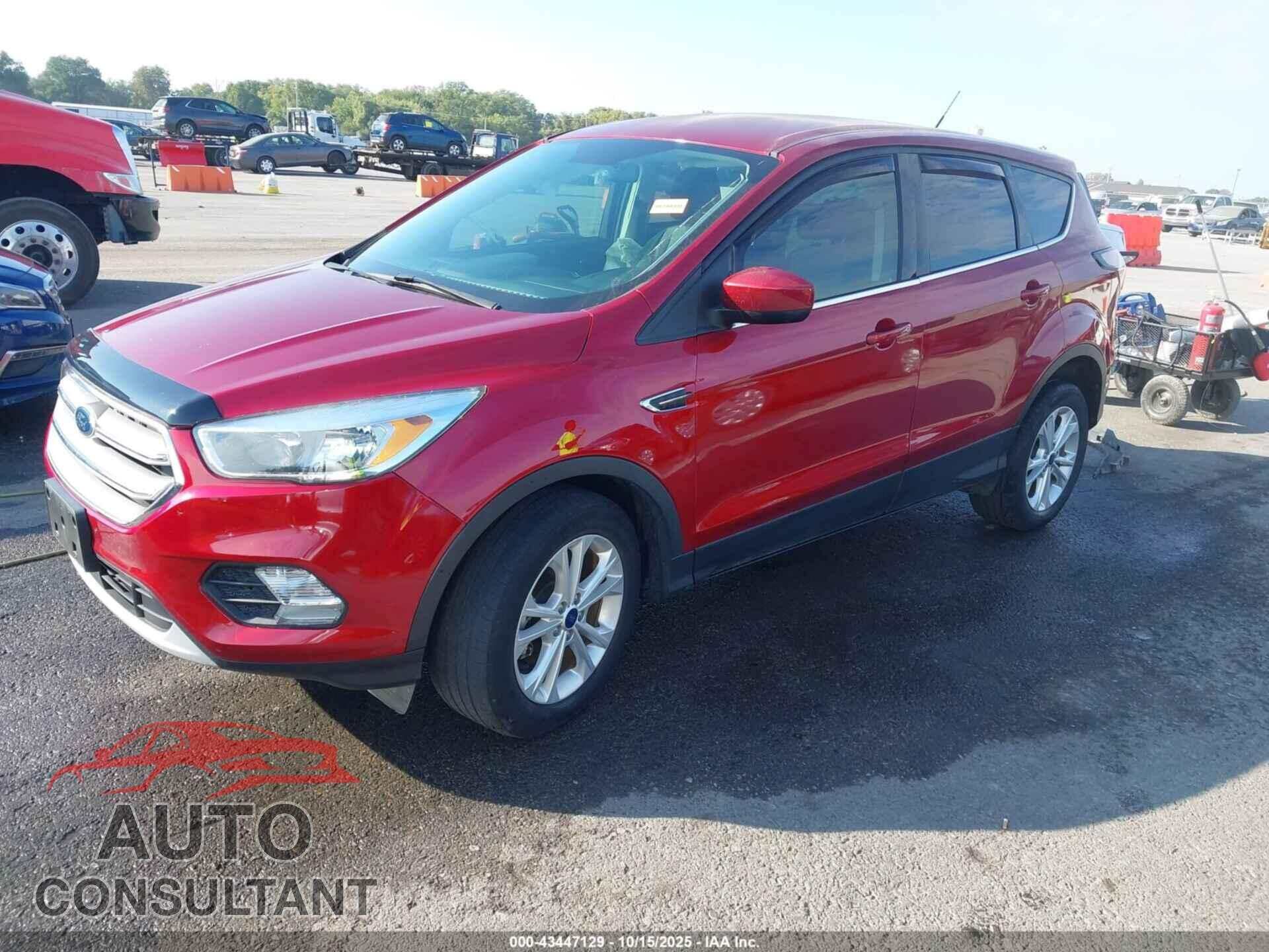 FORD ESCAPE 2017 - 1FMCU0GD0HUE08394