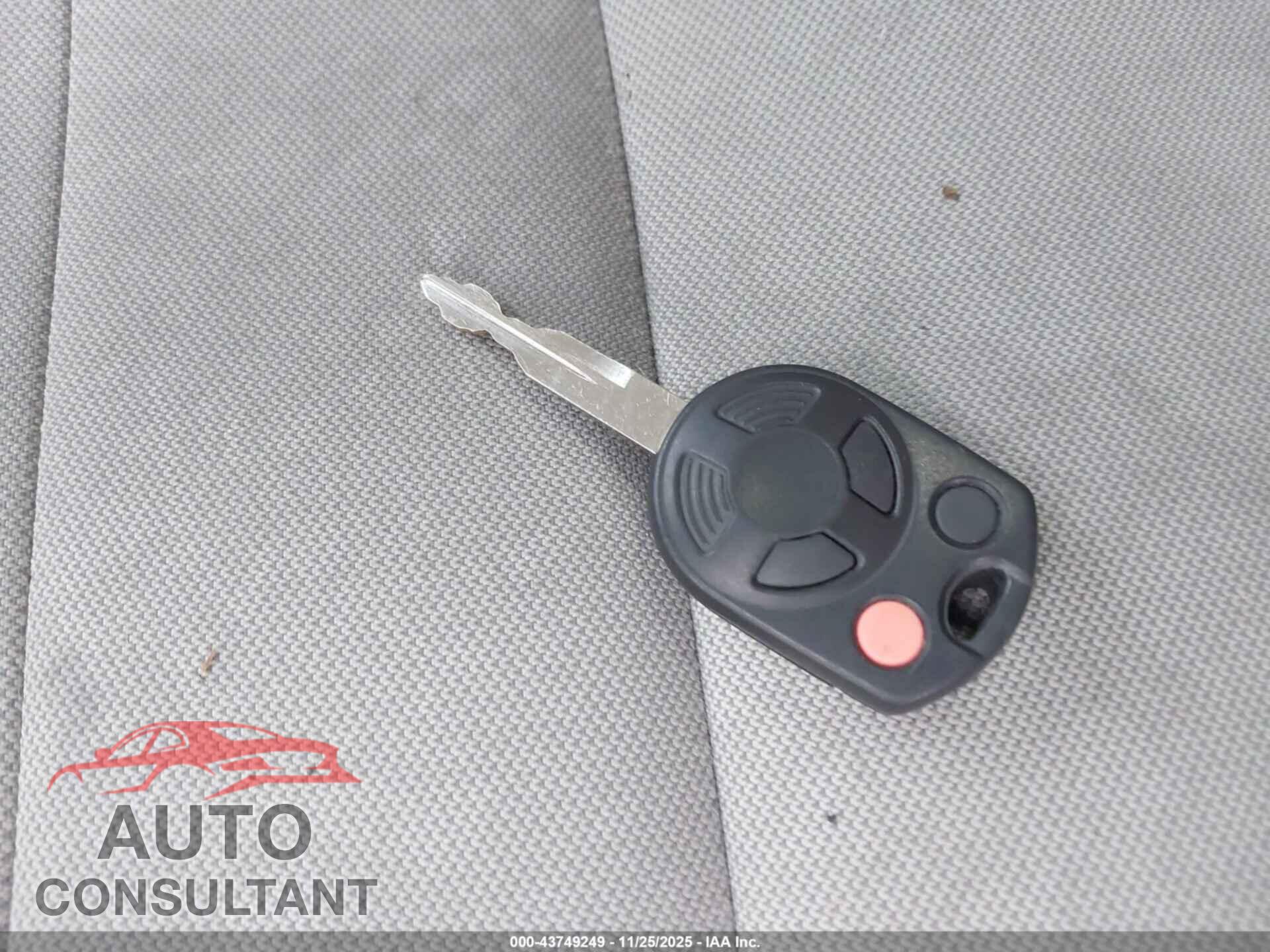 FORD ESCAPE 2011 - 1FMCU9DG1BKA38790