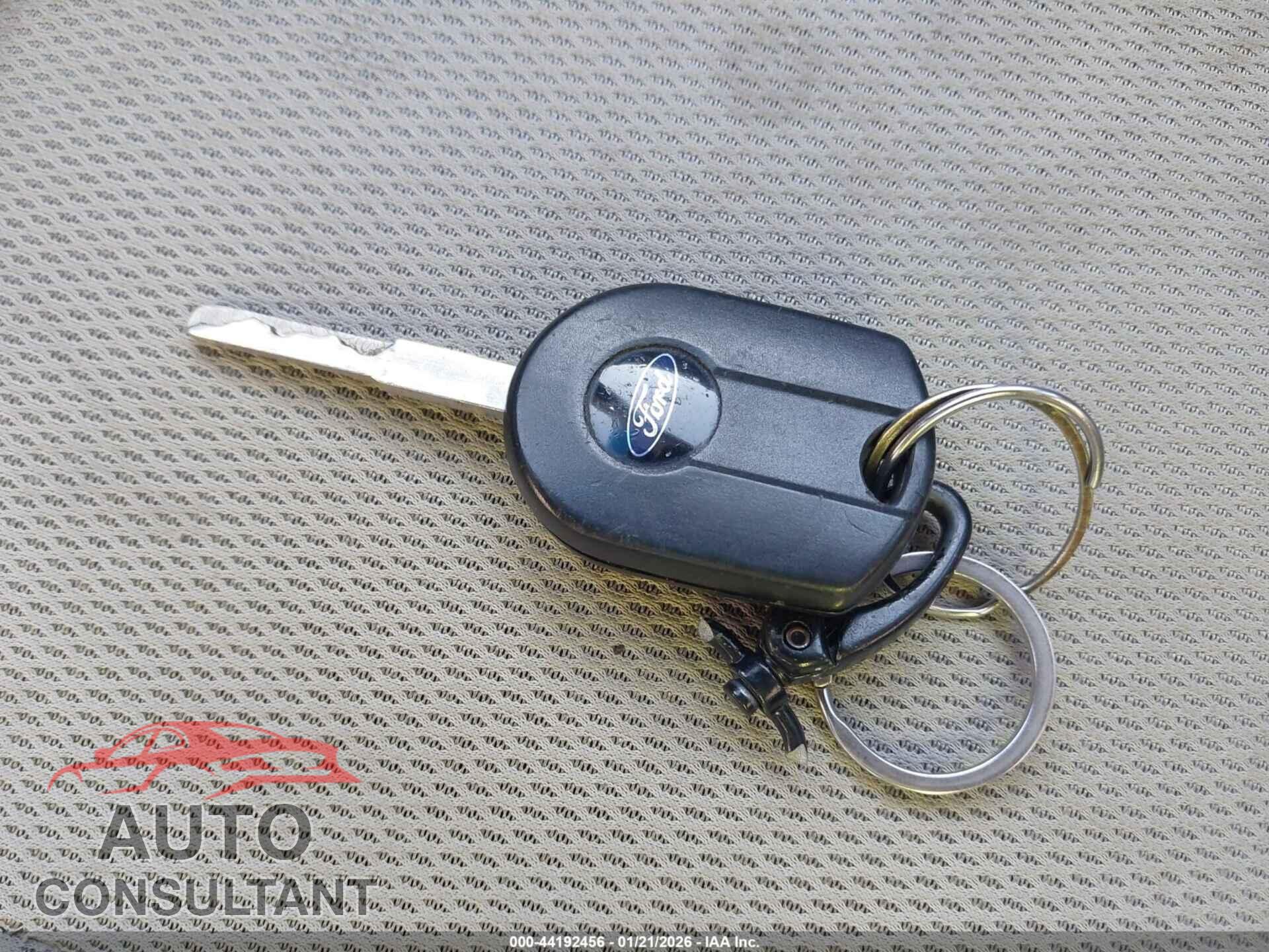 FORD FOCUS 2013 - 1FADP3F21DL208390