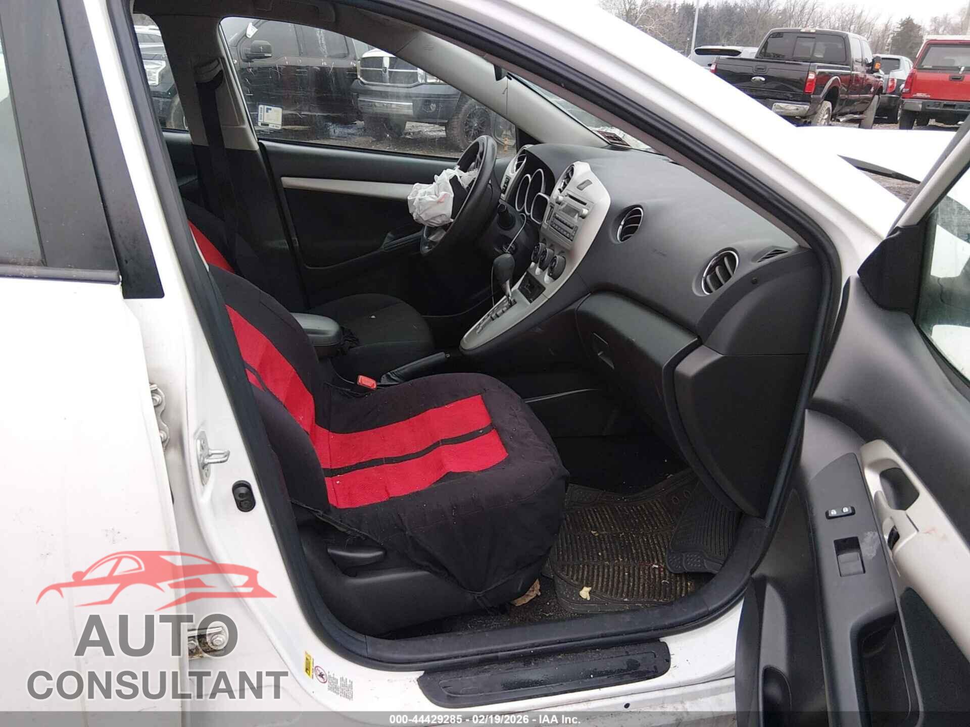 TOYOTA MATRIX 2011 - 2T1KU4EE4BC689736