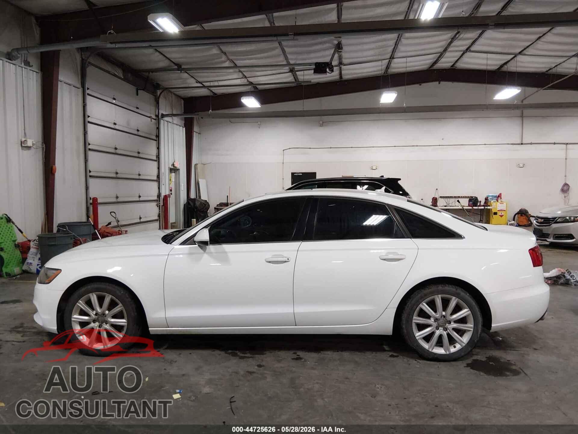 AUDI A6 2013 - WAUGFAFC8DN058156