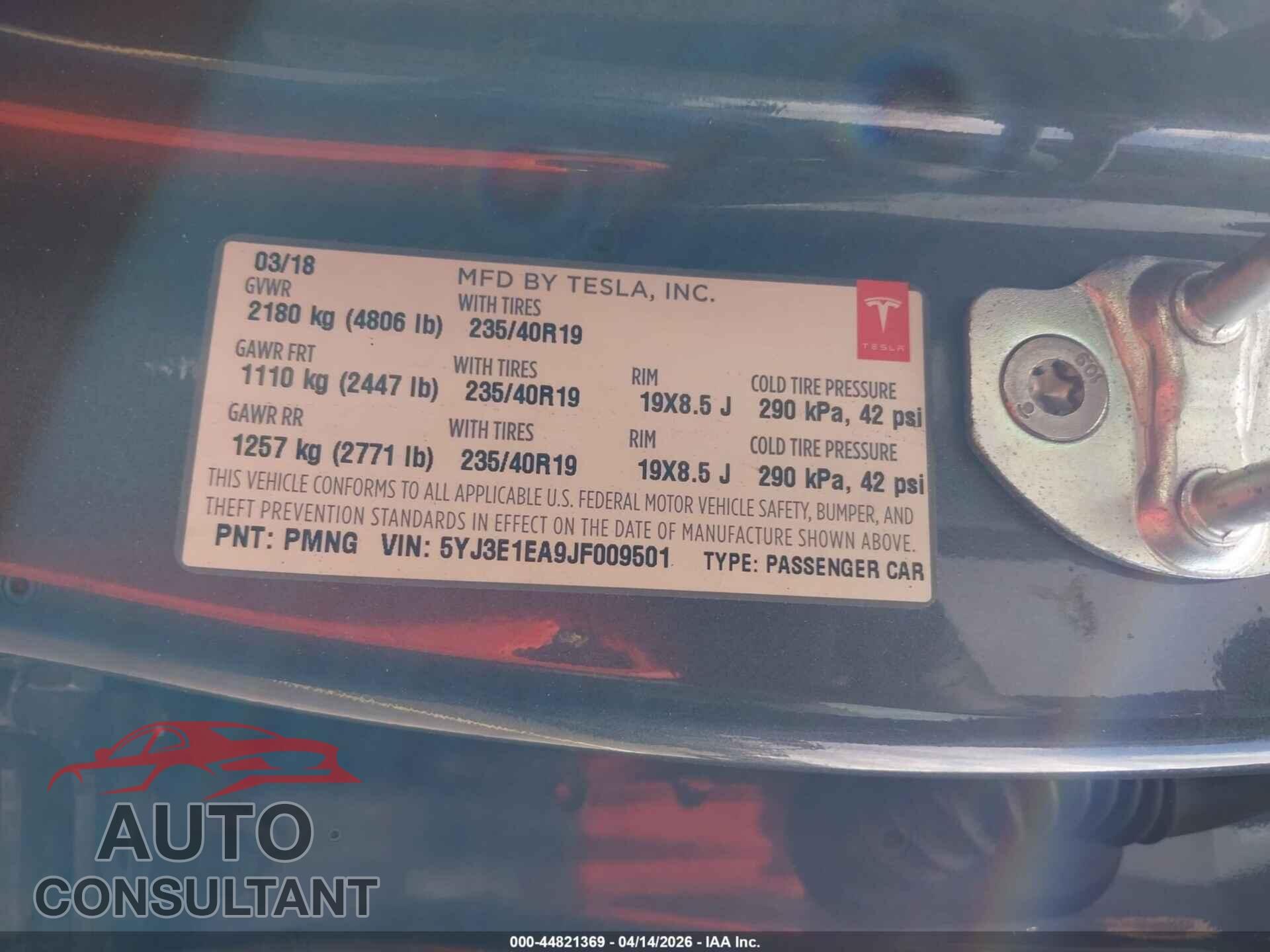 TESLA MODEL 3 2018 - 5YJ3E1EA9JF009501