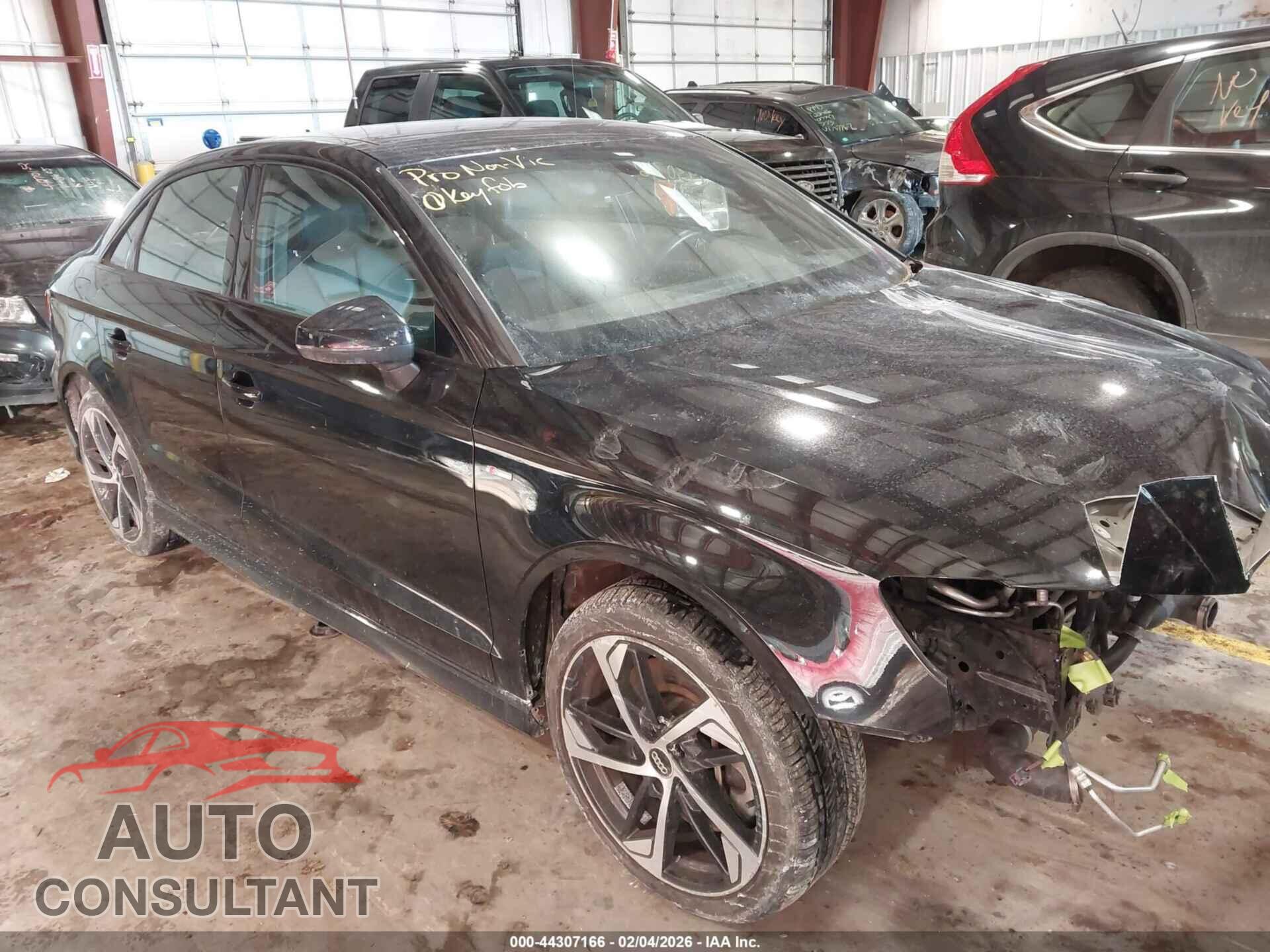 AUDI A3 2020 - WAUBEGFF2LA102460