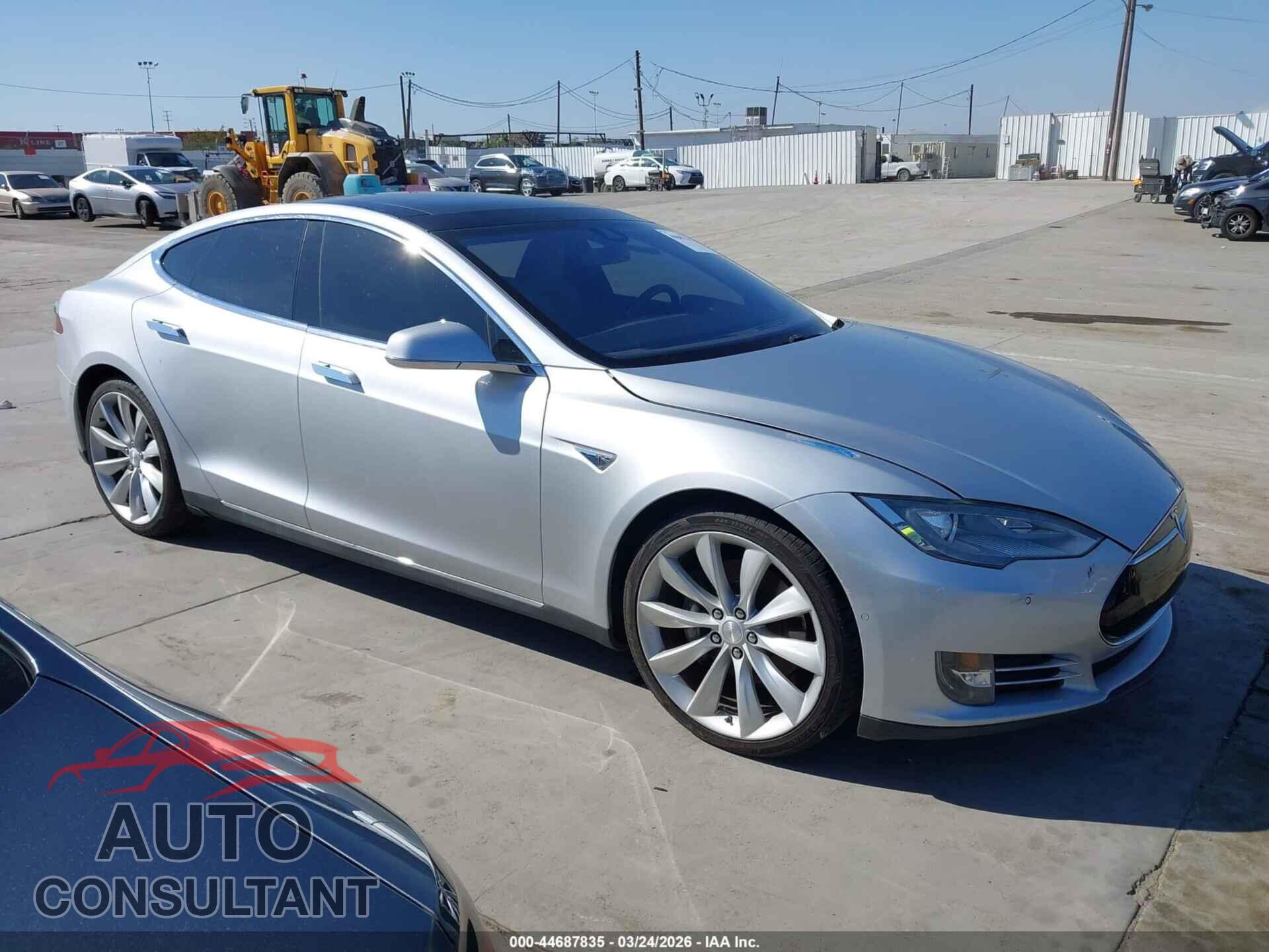 TESLA MODEL S 2015 - 5YJSA1H15FF085534