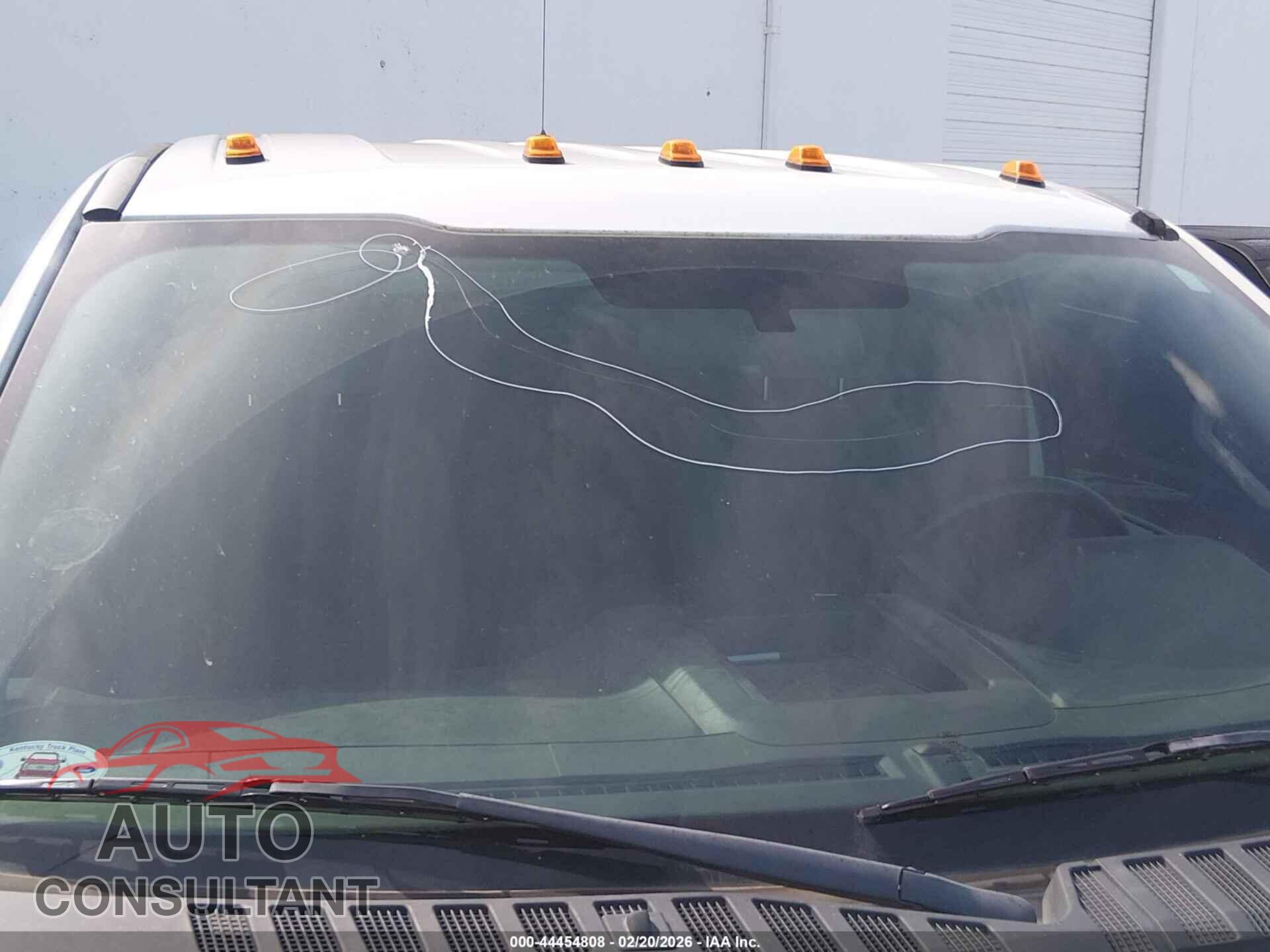 FORD F-450 2017 - 1FT8W4DT5HEE15049