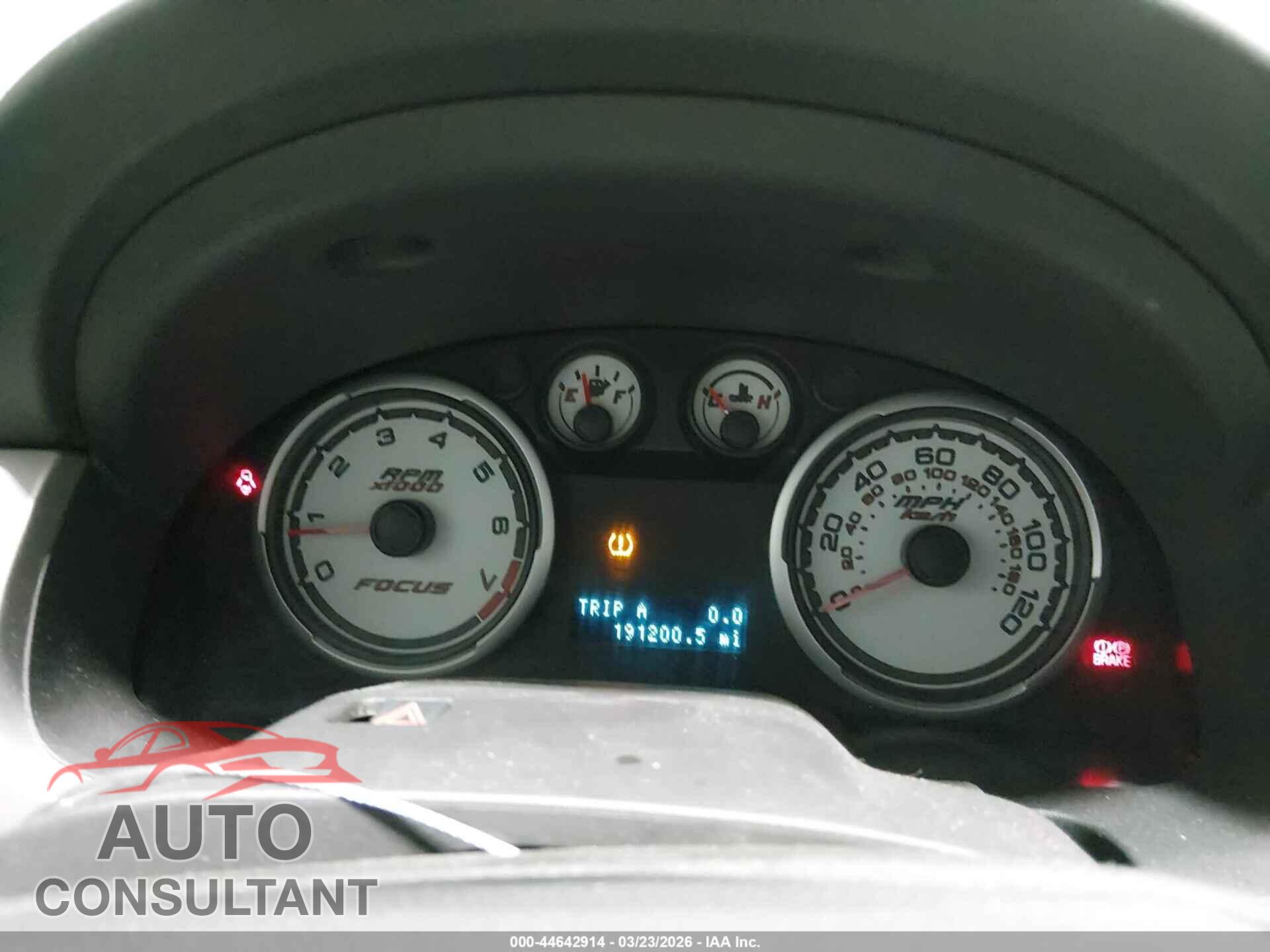 FORD FOCUS 2011 - 1FAHP3GN6BW168152