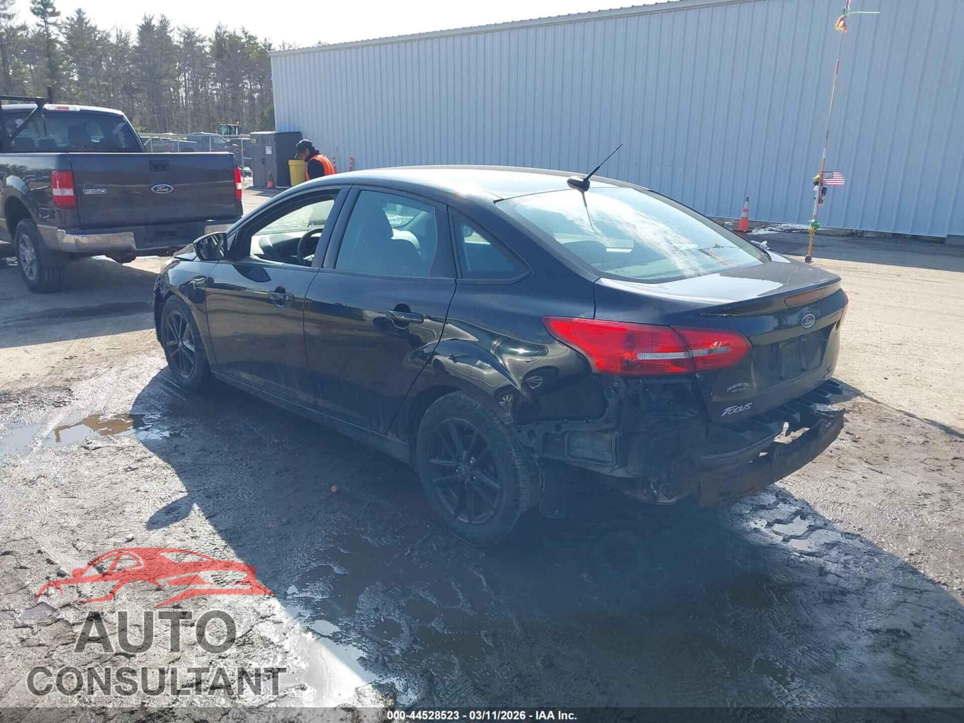 FORD FOCUS 2016 - 1FADP3F26GL285695