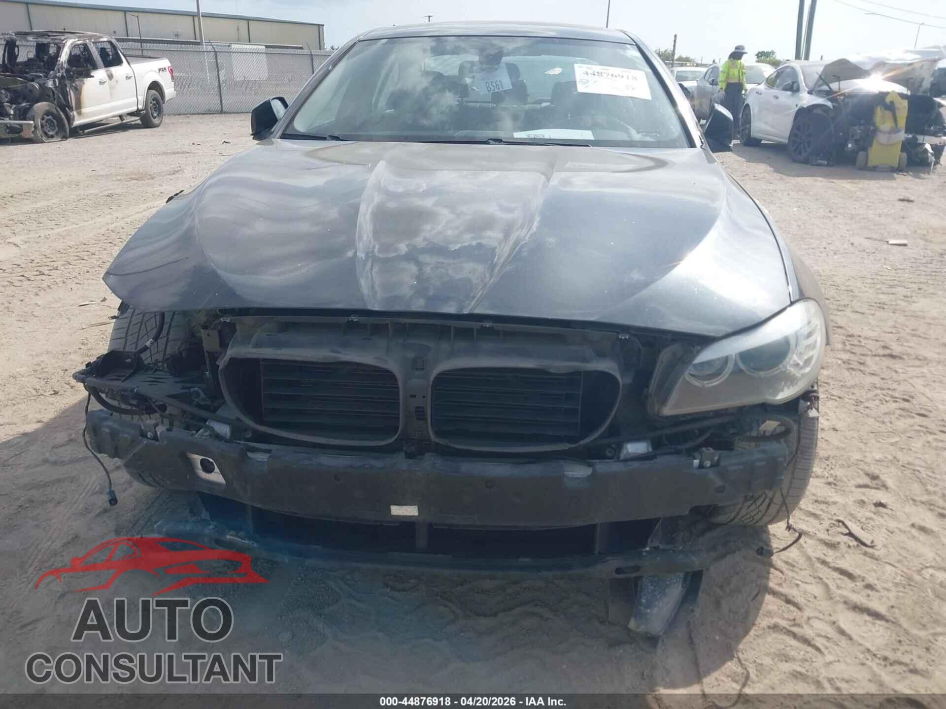 BMW 528I 2011 - WBAFR1C51BC740118
