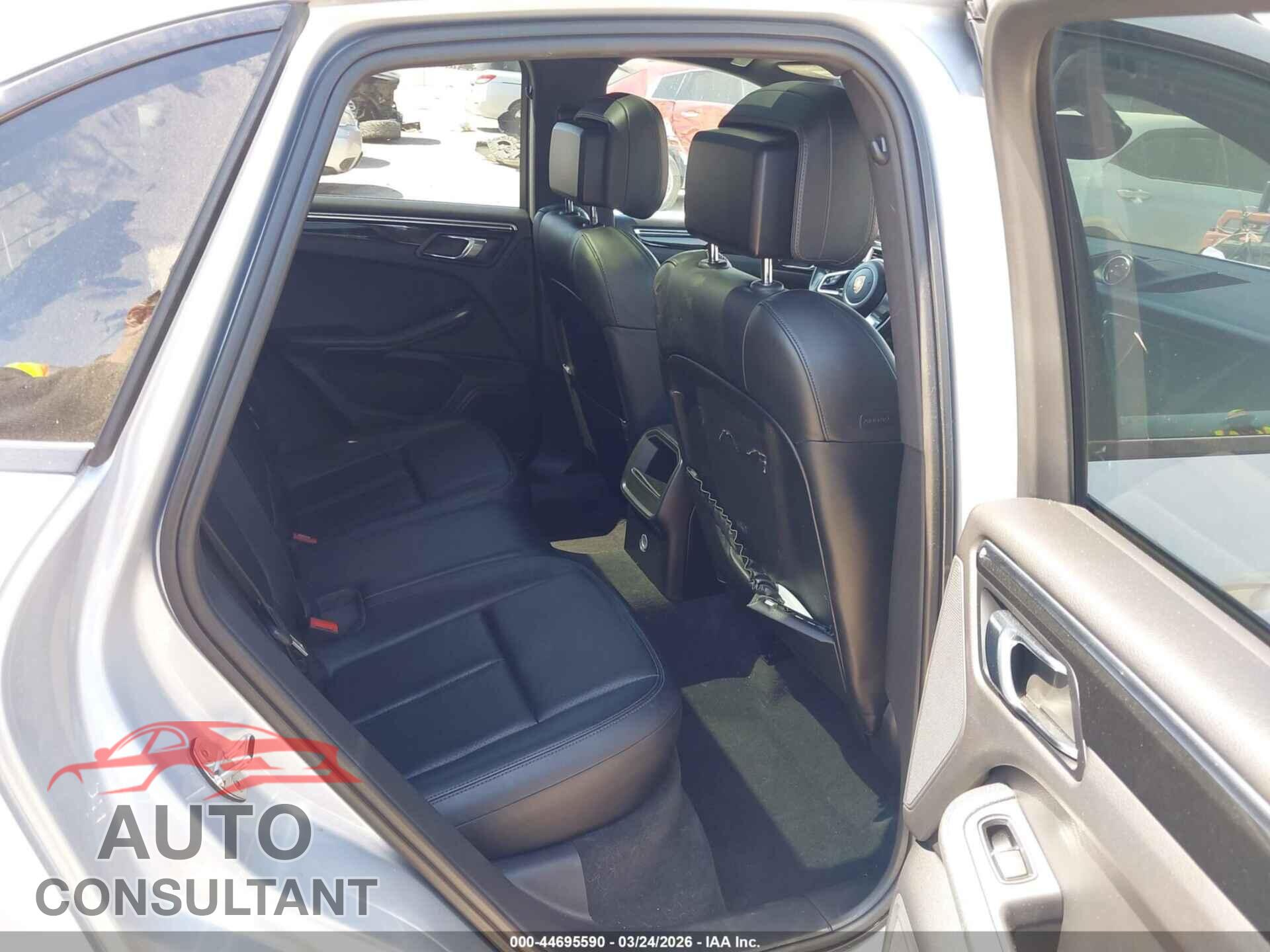 PORSCHE MACAN 2015 - WP1AB2A51FLB53173