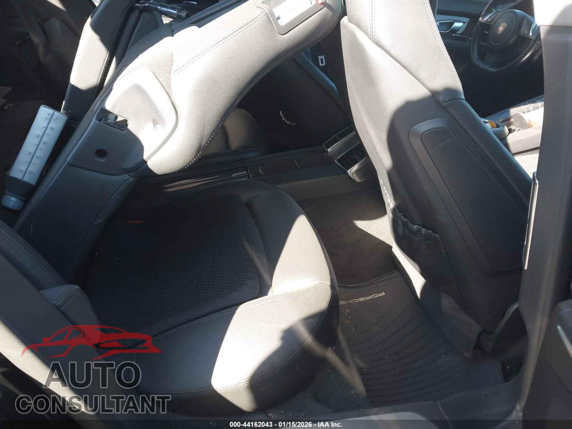 PORSCHE PANAMERA 2011 - WP0AA2A7XBL010898
