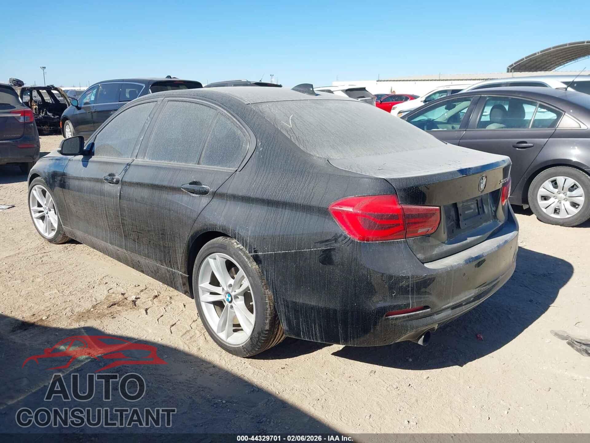 BMW 320I 2016 - WBA8E1G56GNU10808