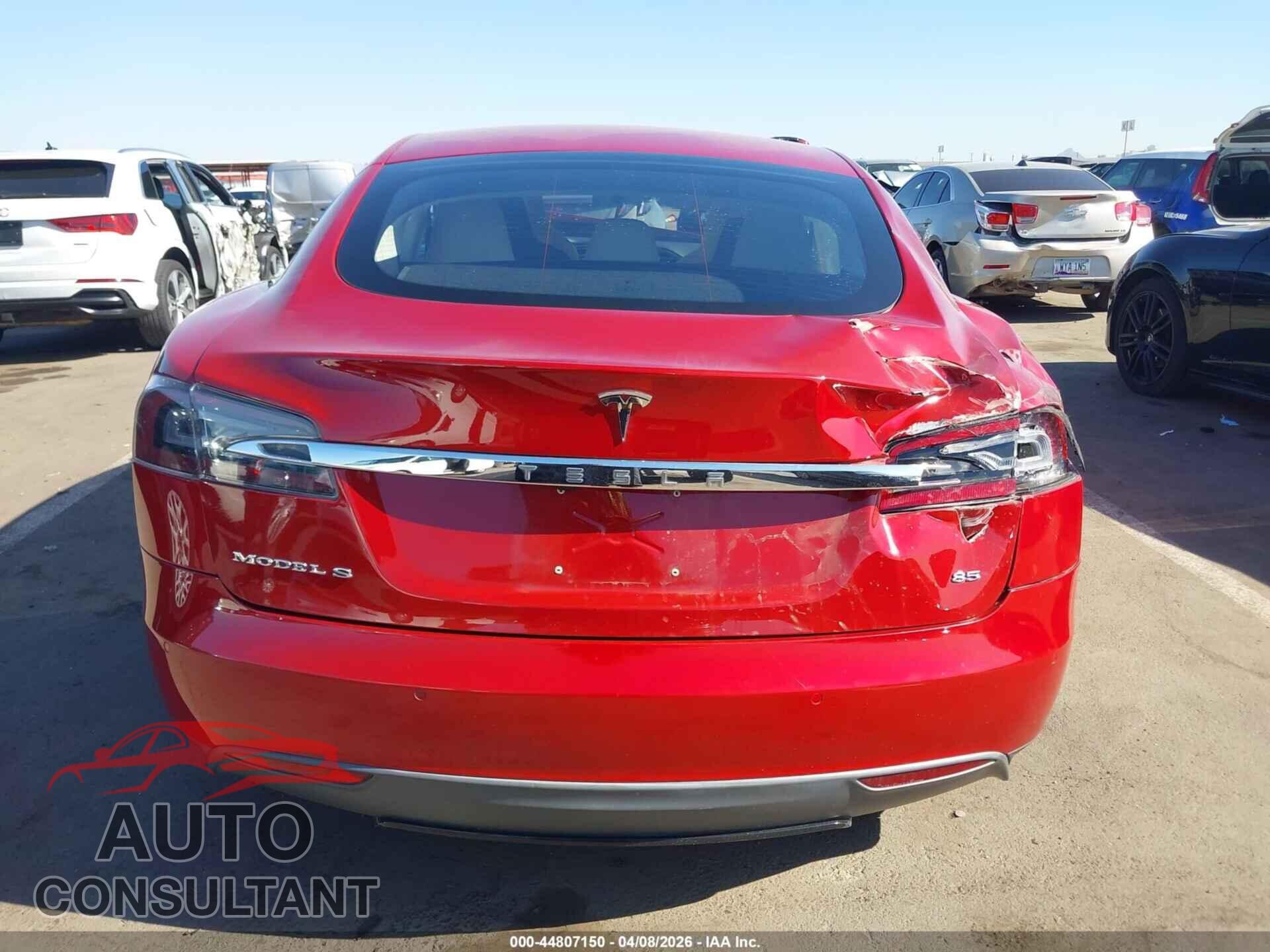 TESLA MODEL S 2015 - 5YJSA1E19FF105823