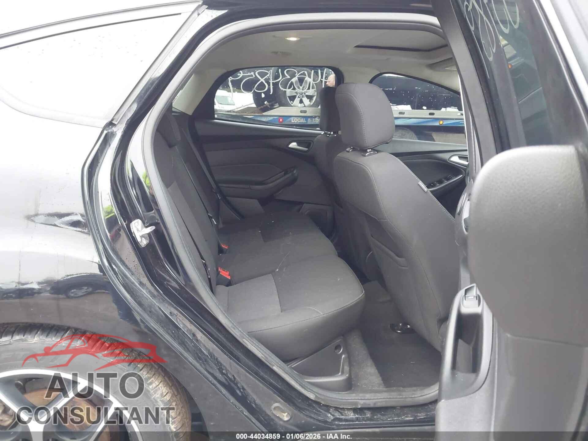 FORD FOCUS 2017 - 1FADP3M23HL328331