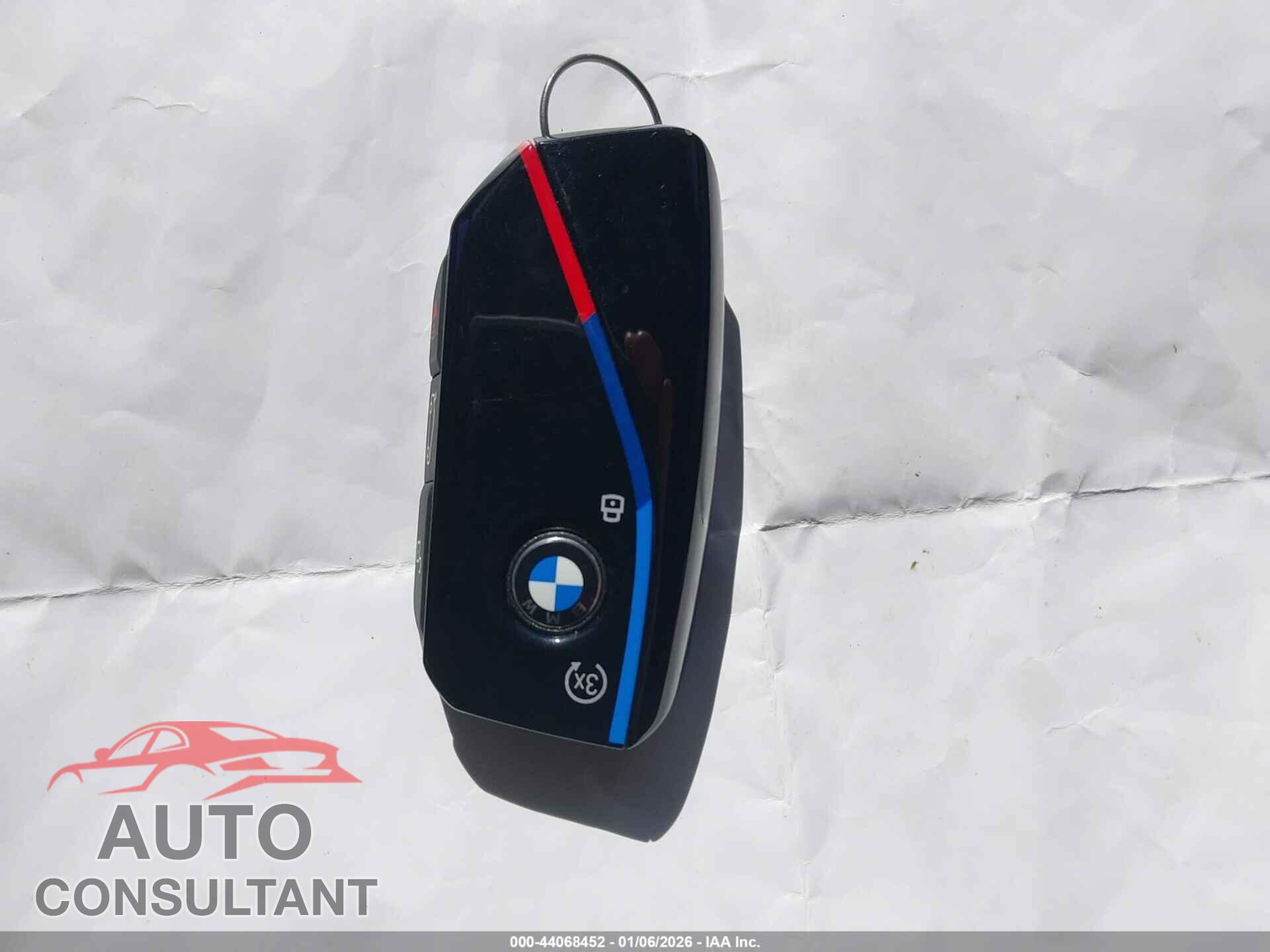 BMW M5 2026 - WBS83FK0XTCW04385