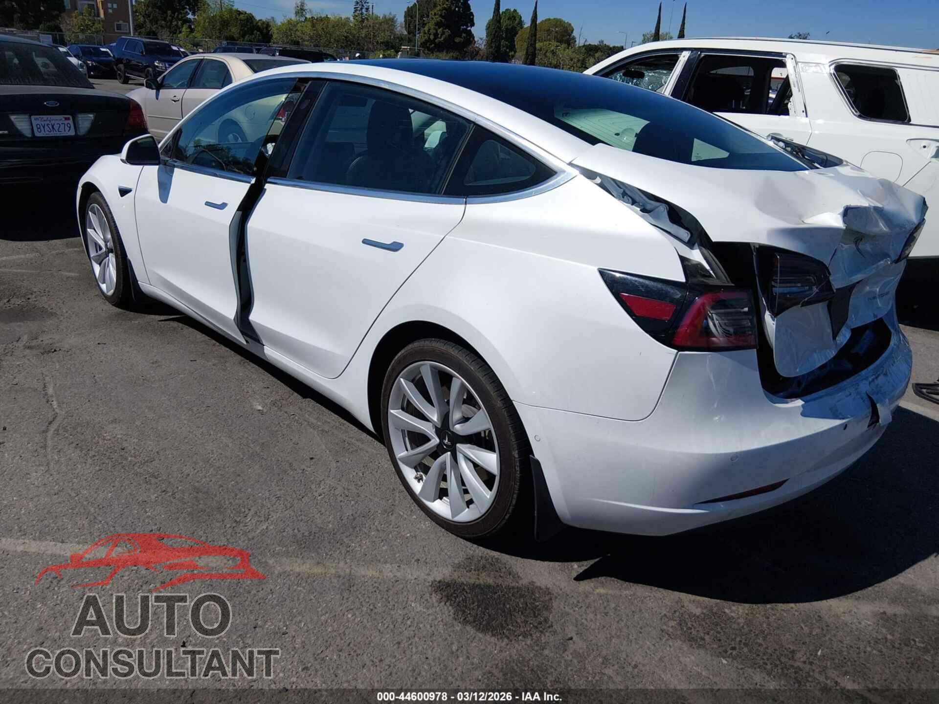 TESLA MODEL 3 2019 - 5YJ3E1EB5KF477672