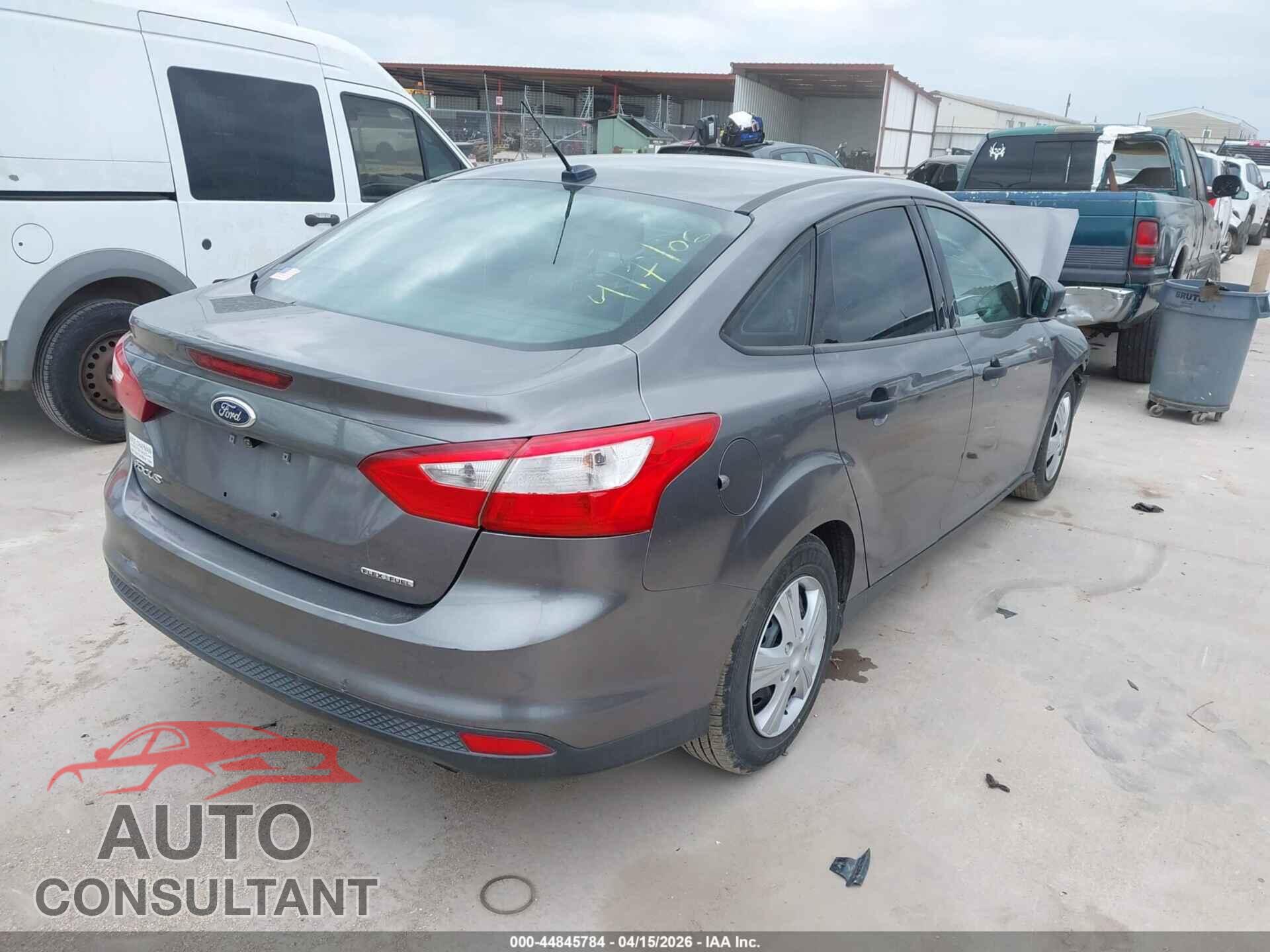FORD FOCUS 2013 - 1FADP3E23DL181940