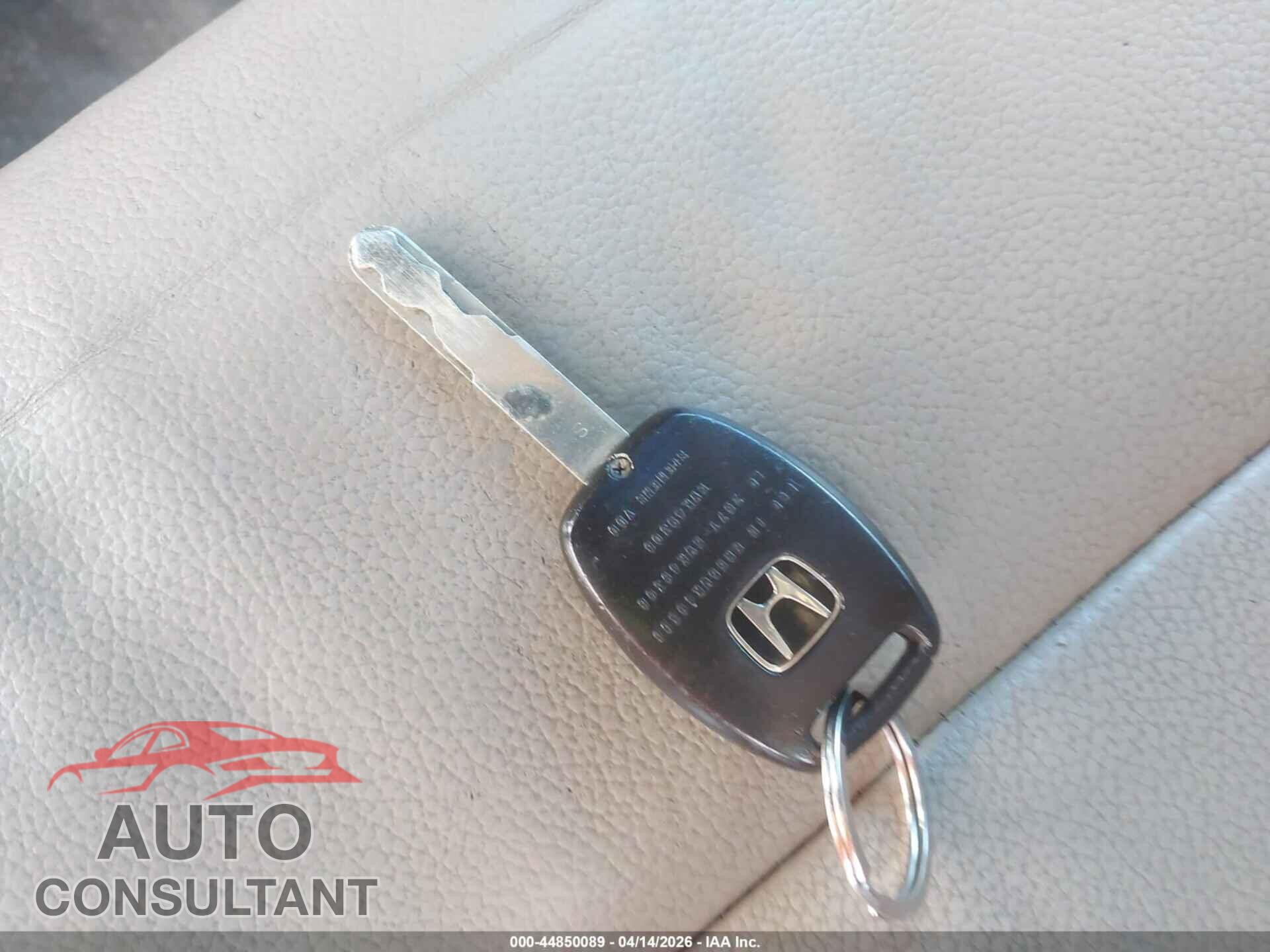 HONDA PILOT 2013 - 5FNYF4H58DB060981