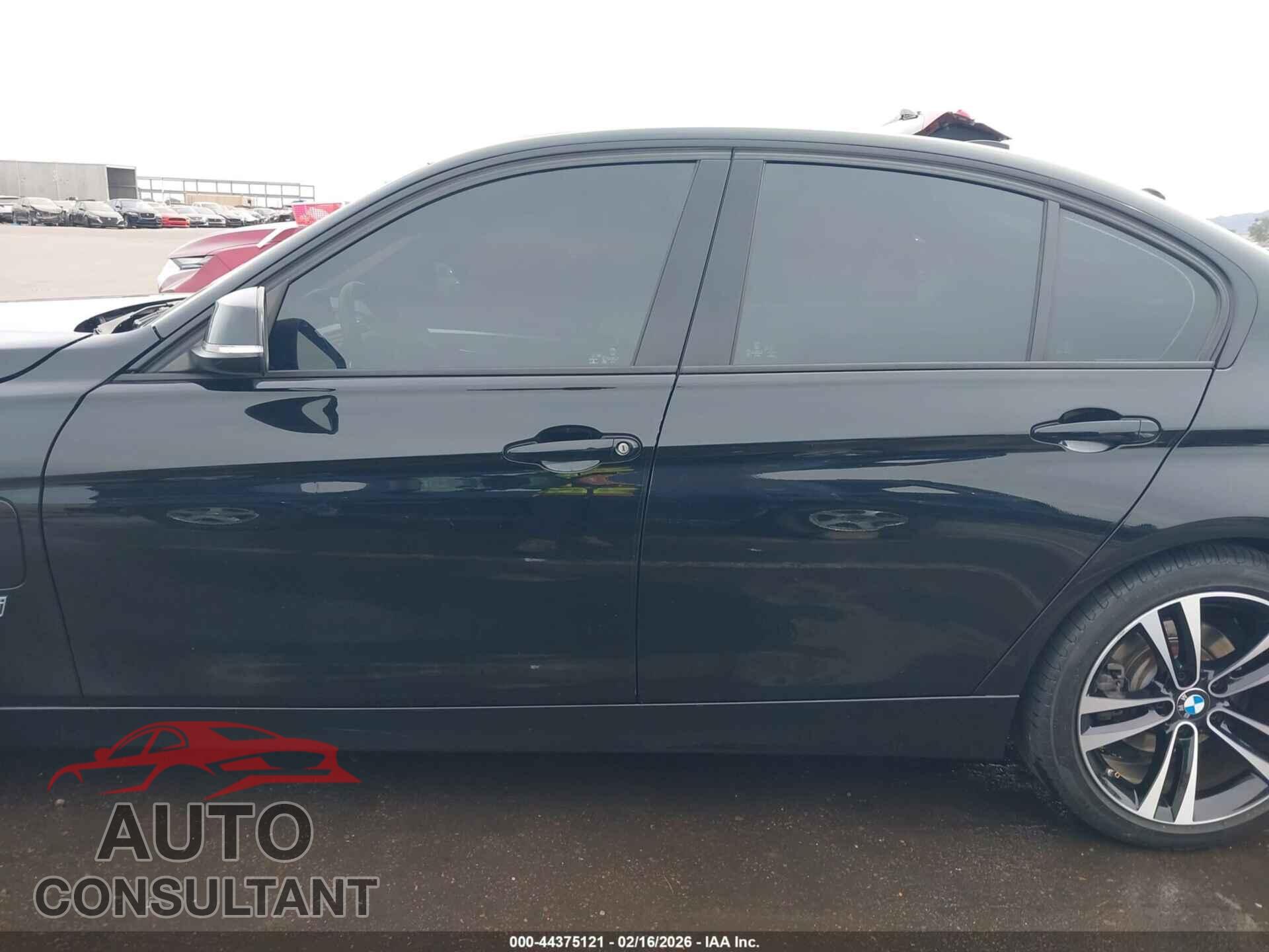 BMW 330E 2018 - WBA8E1C55JA756904