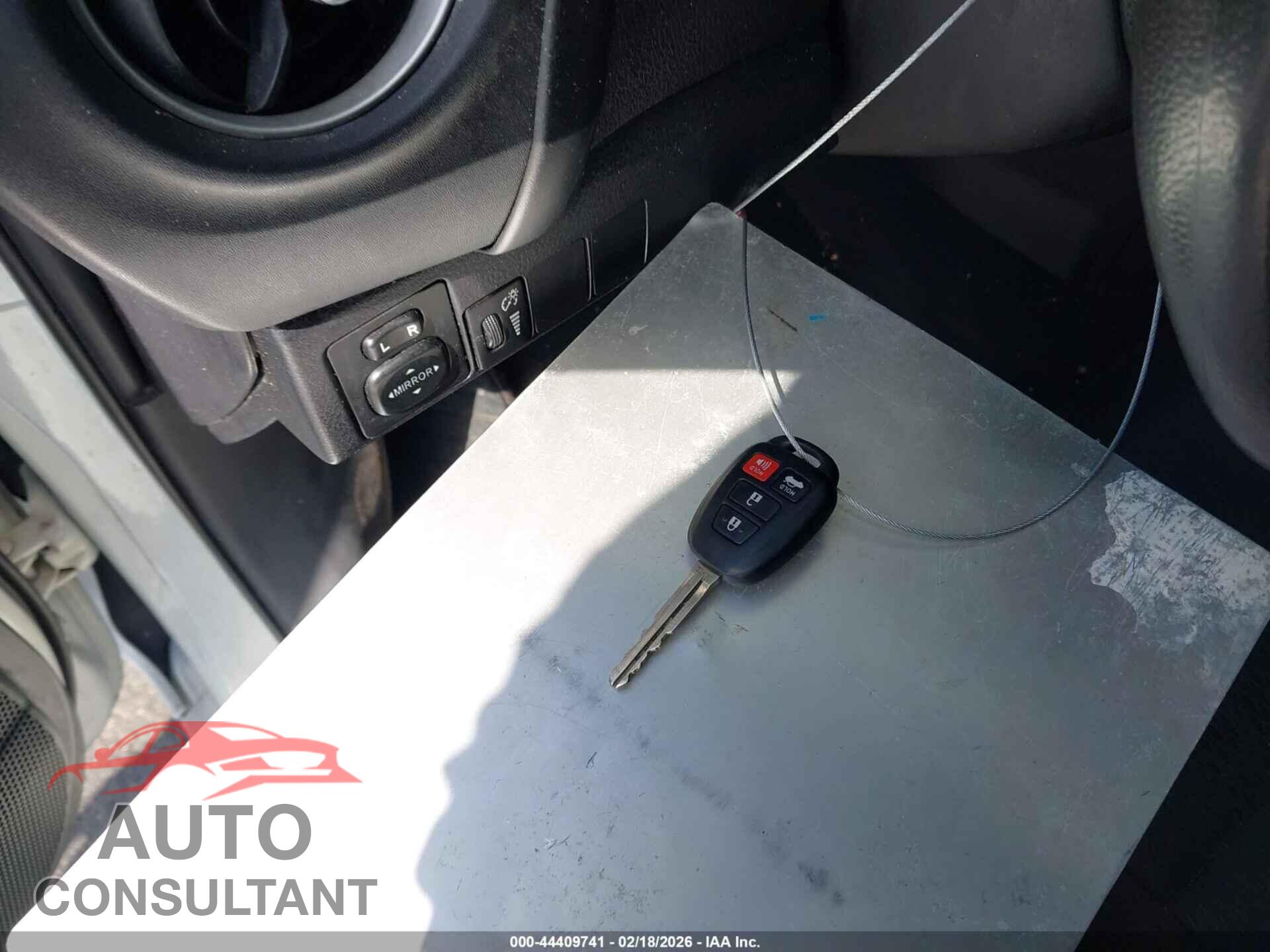 TOYOTA COROLLA 2017 - 2T1BURHE0HC812532