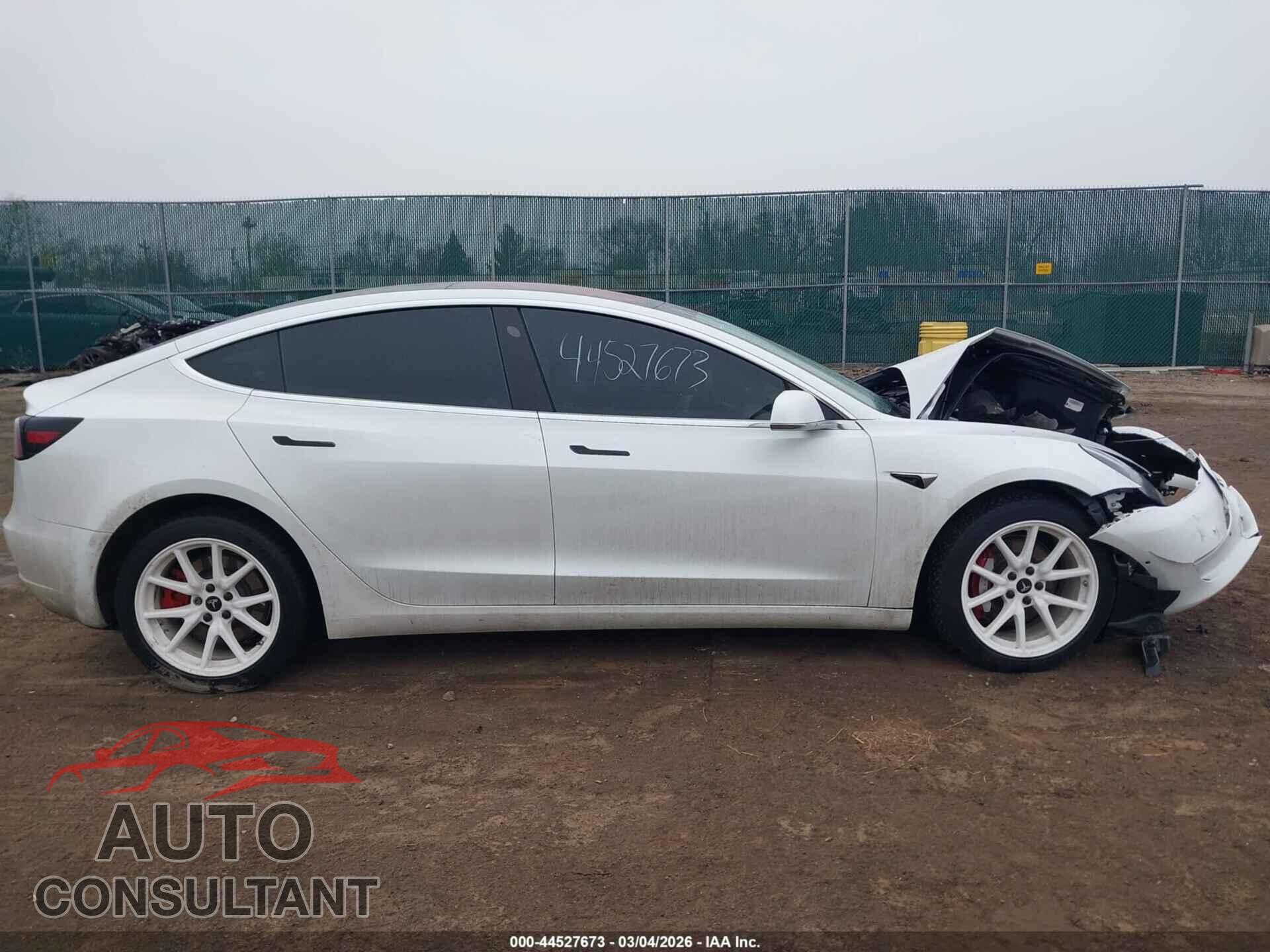 TESLA MODEL 3 2020 - 5YJ3E1EB5LF665657