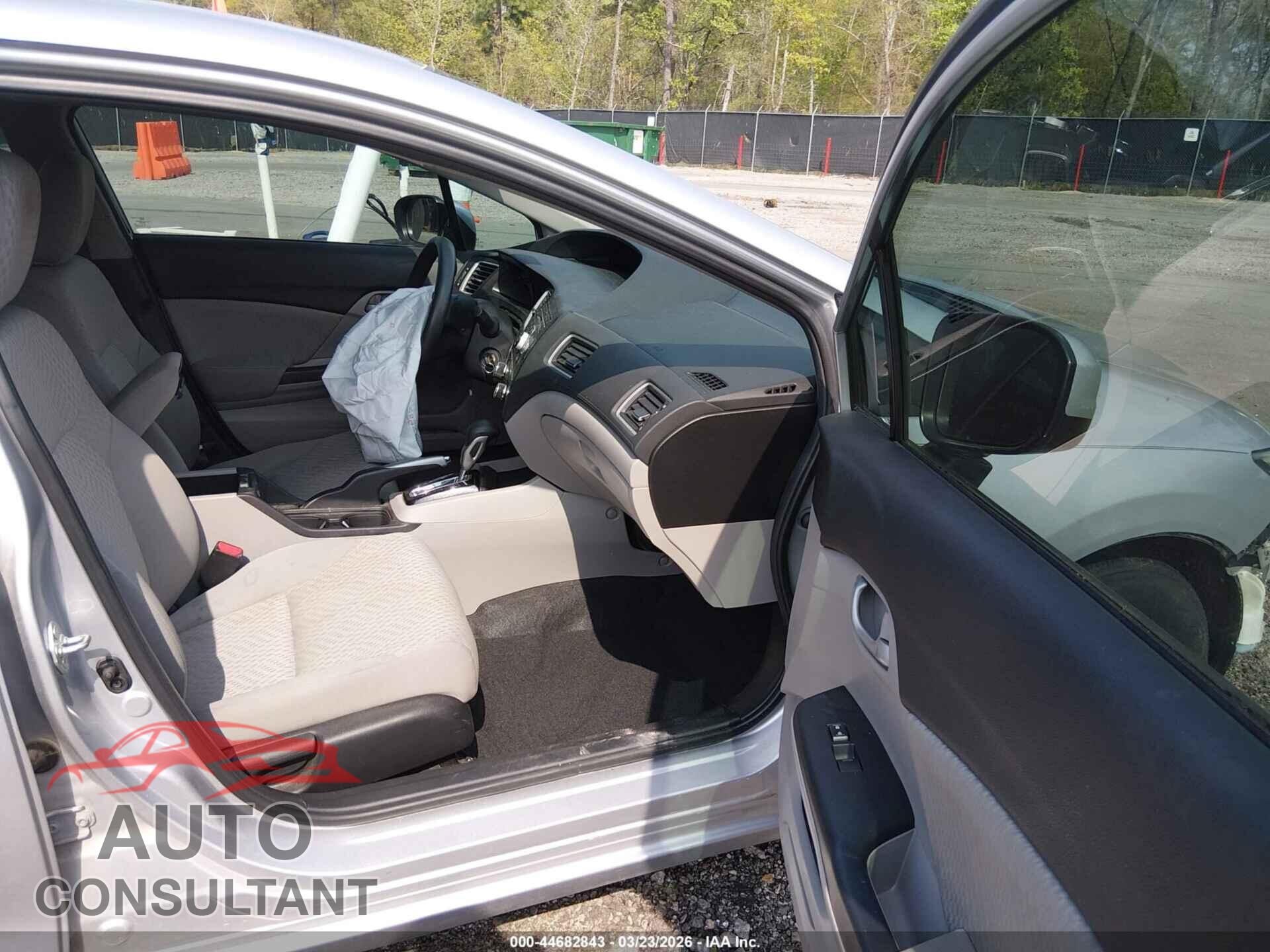 HONDA CIVIC 2015 - 19XFB2F55FE072797