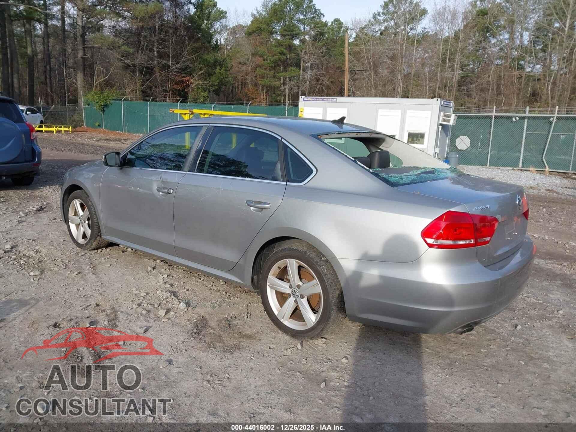 VOLKSWAGEN PASSAT 2014 - 1VWBS7A35EC100666