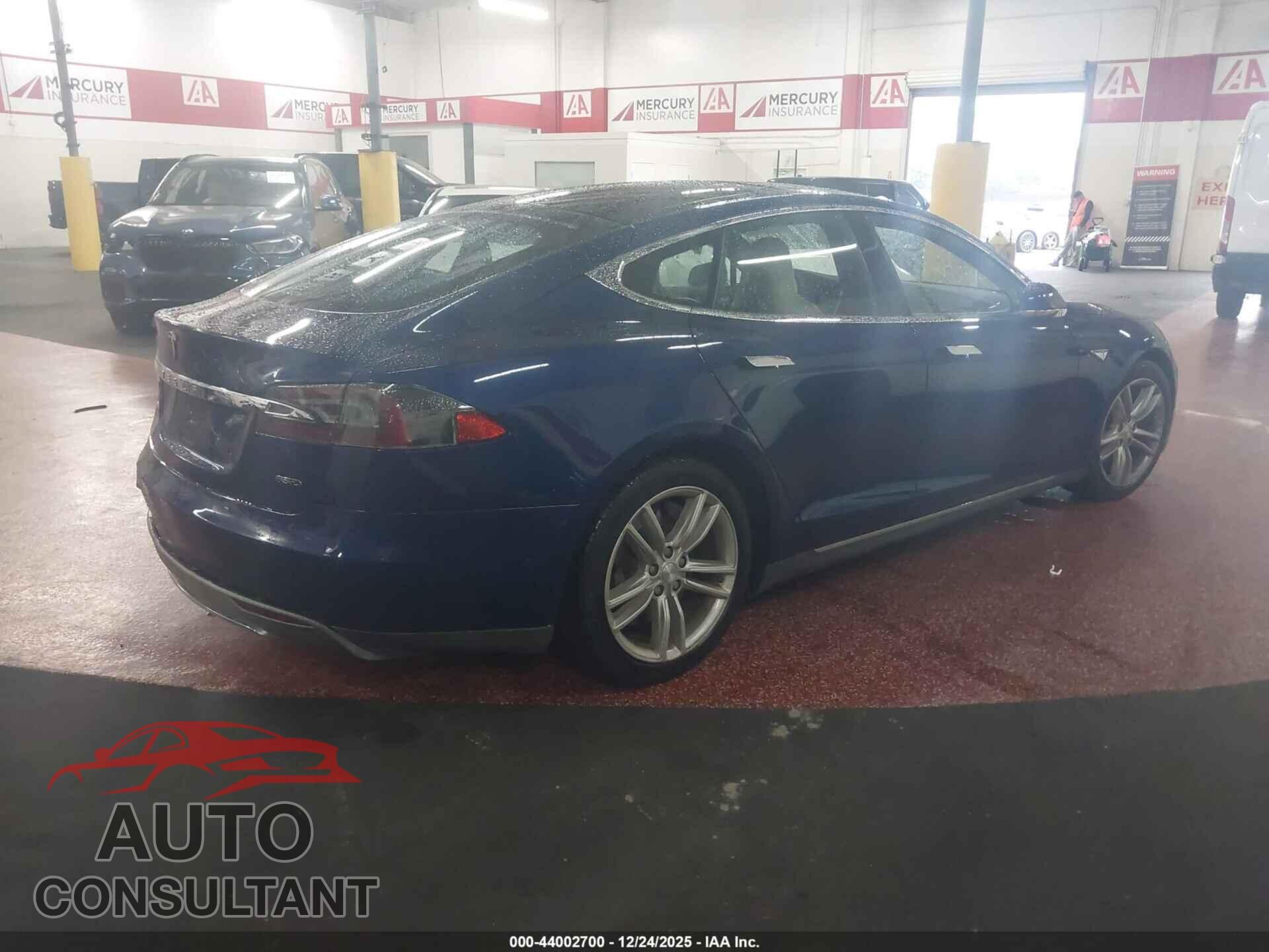 TESLA MODEL S 2015 - 5YJSA1E26FF112821