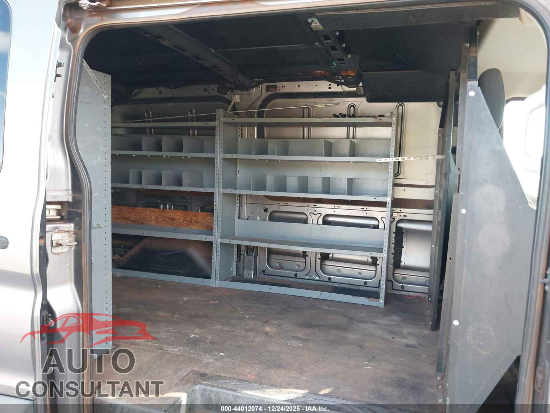 FORD TRANSIT-150 2015 - 1FTNE1YM6FKB19494
