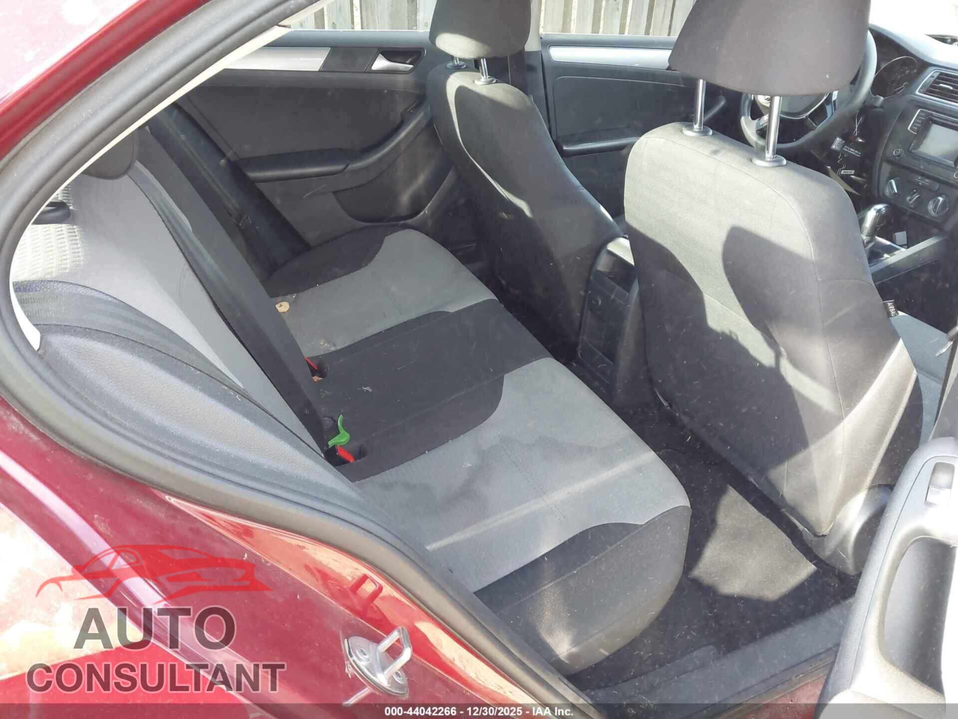VOLKSWAGEN JETTA 2017 - 3VW2B7AJ6HM385833