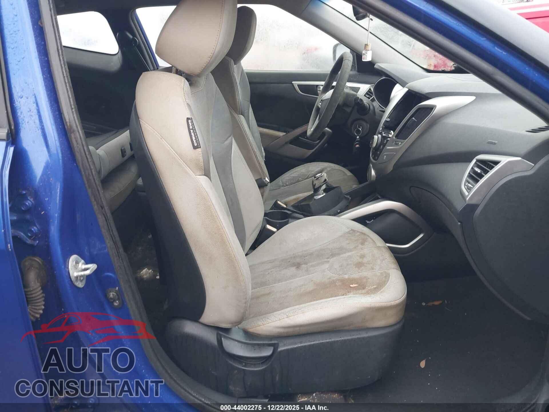 HYUNDAI VELOSTER 2012 - KMHTC6AD3CU024911