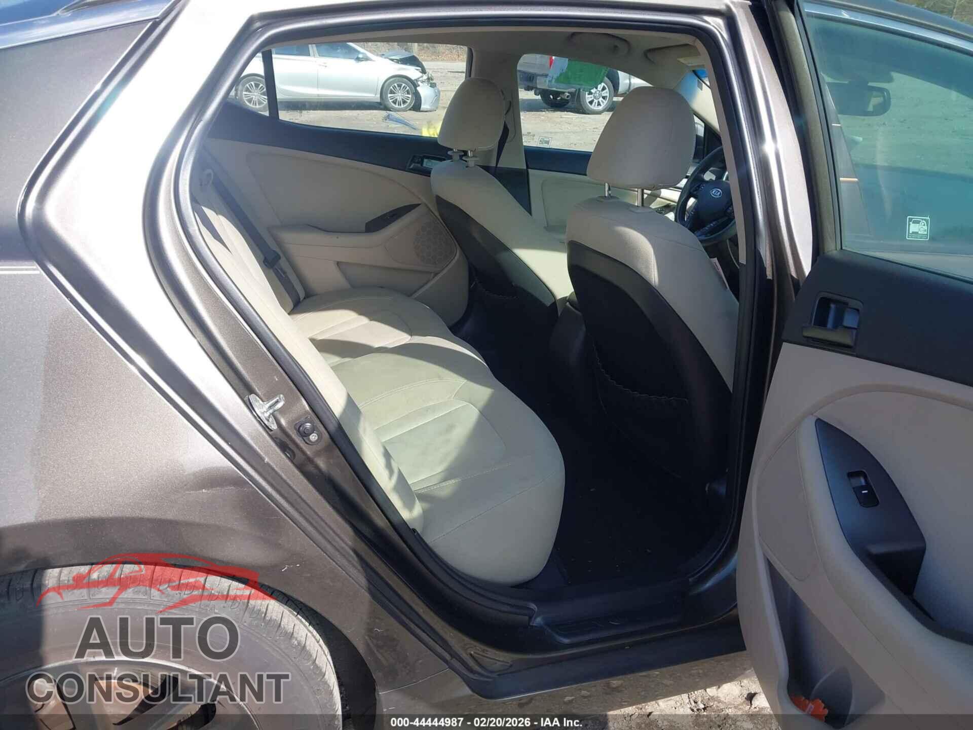 KIA OPTIMA 2011 - KNAGM4A71B5057753