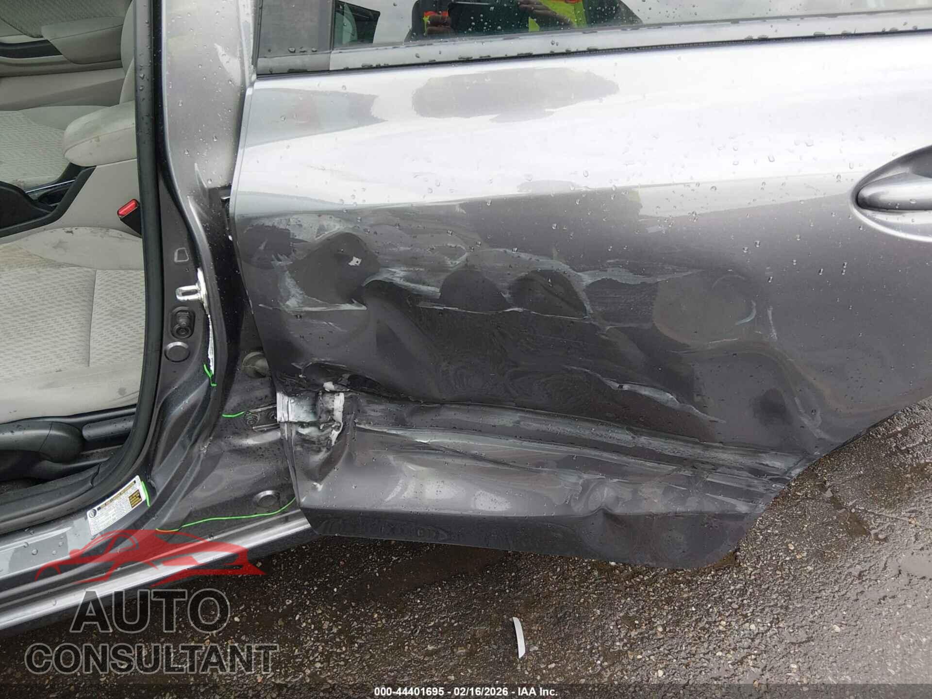 HONDA CIVIC 2015 - 19XFB2F8XFE208531