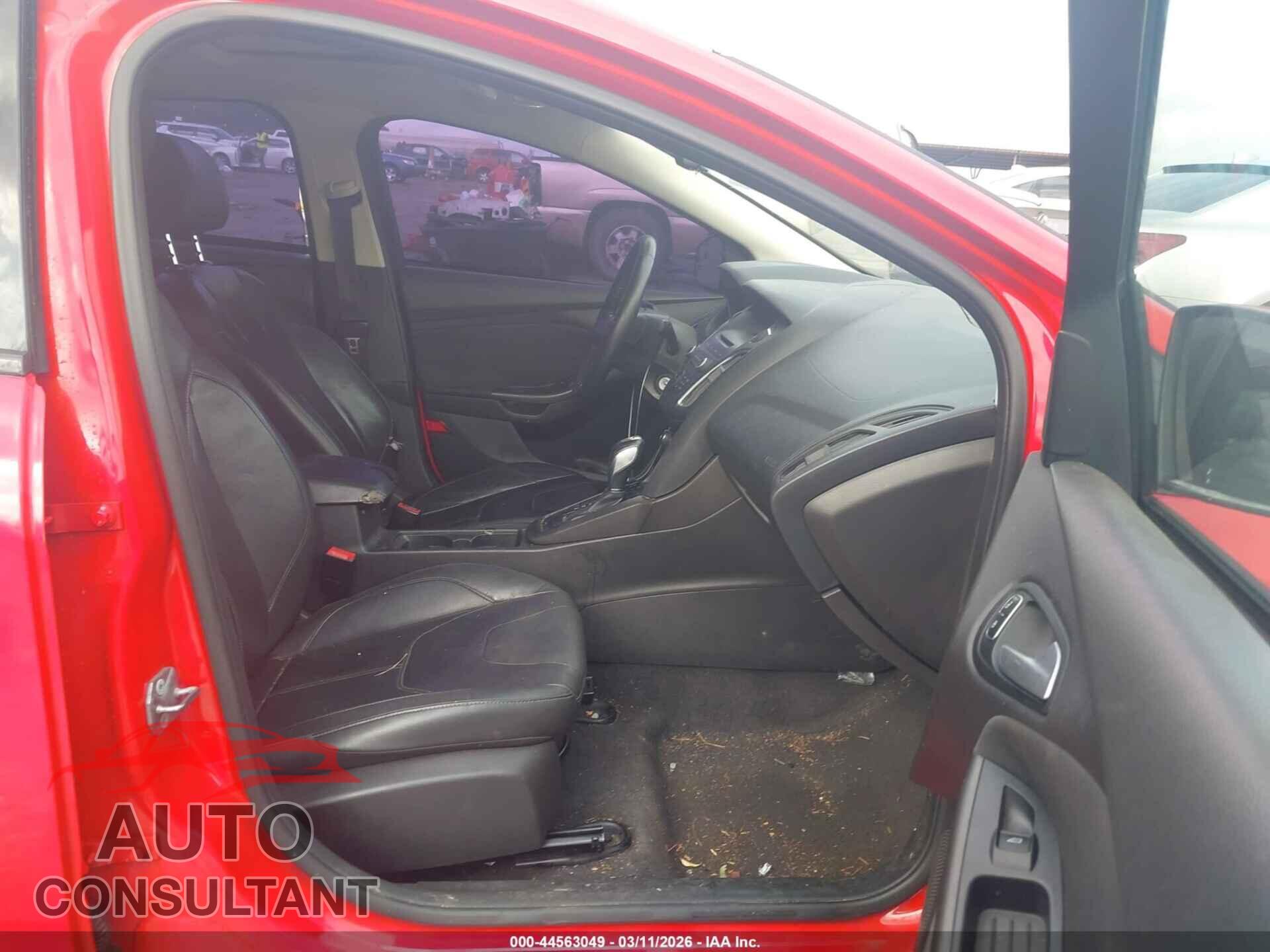 FORD FOCUS 2015 - 1FADP3F29FL321071