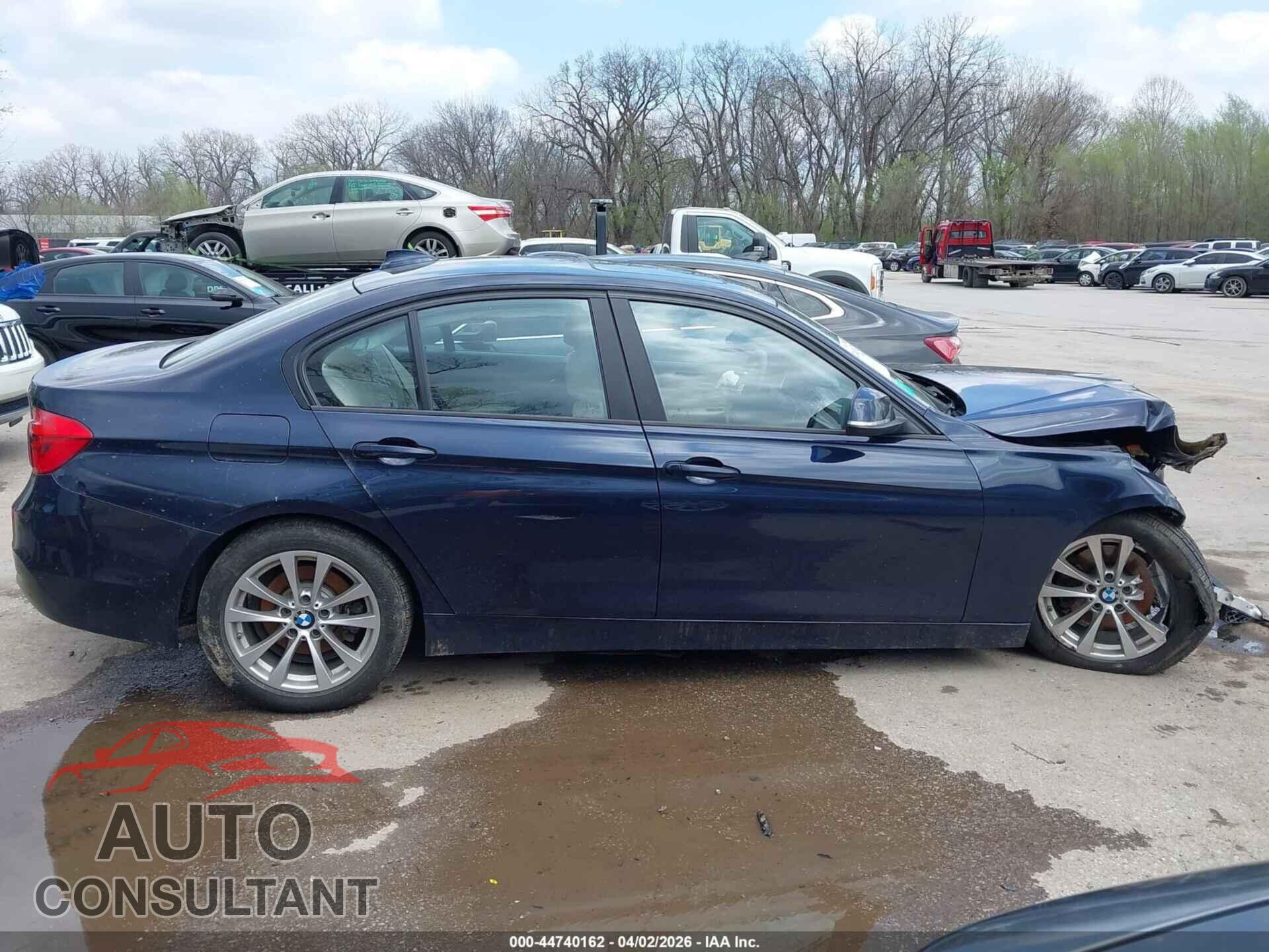 BMW 320I 2016 - WBA8E5G55GNU21547