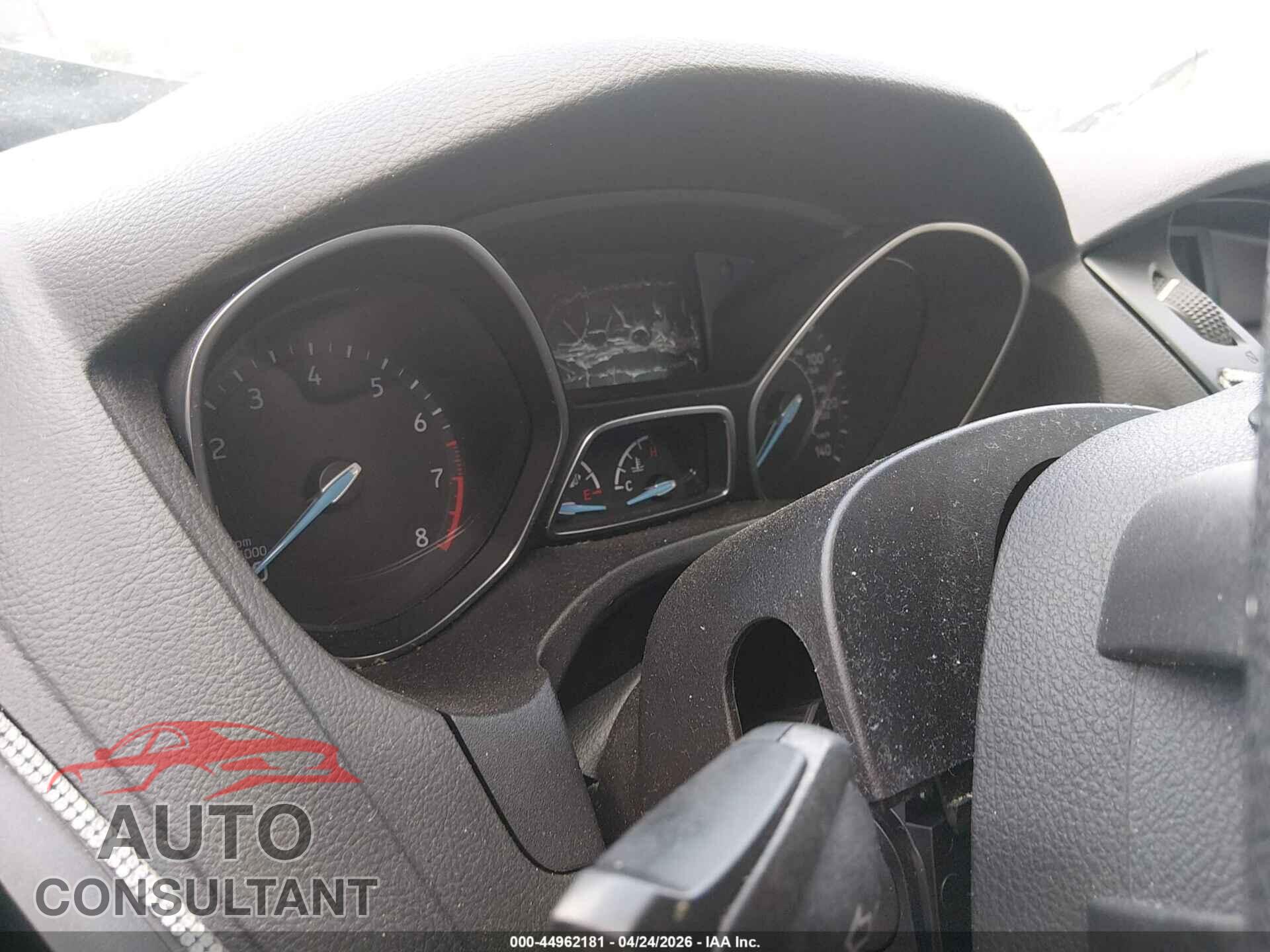 FORD FOCUS 2015 - 1FADP3F26FL290071