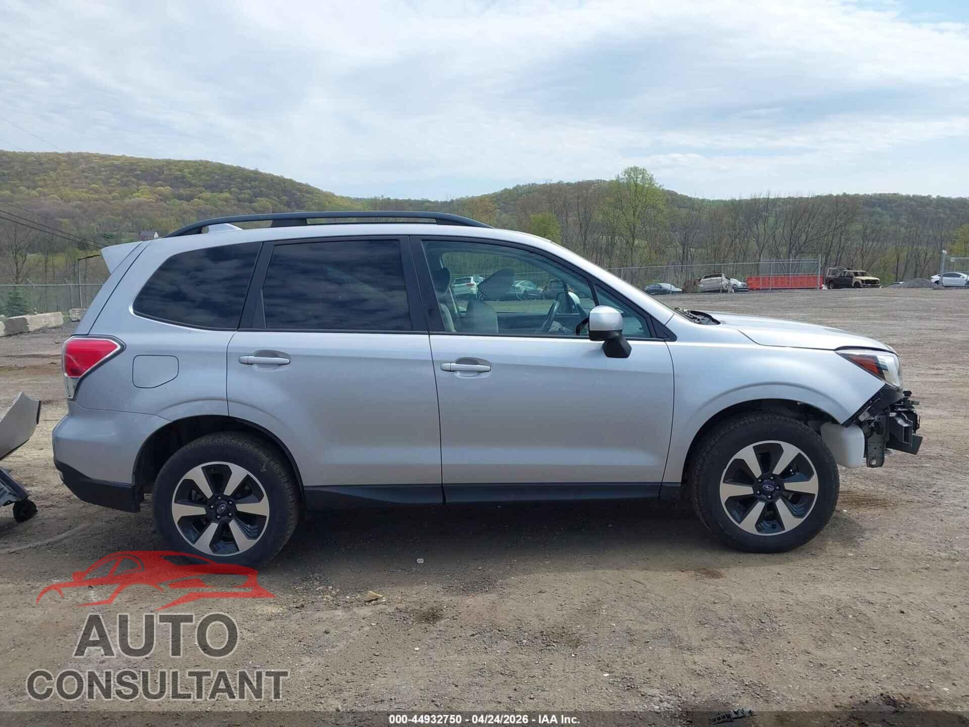 SUBARU FORESTER 2017 - JF2SJAECXHH520235