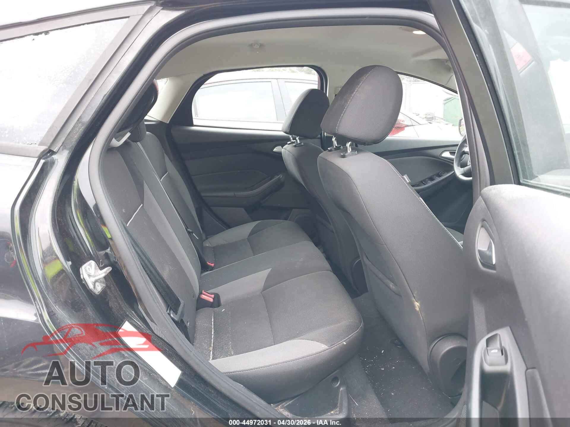 FORD FOCUS 2014 - 1FADP3K21EL333025